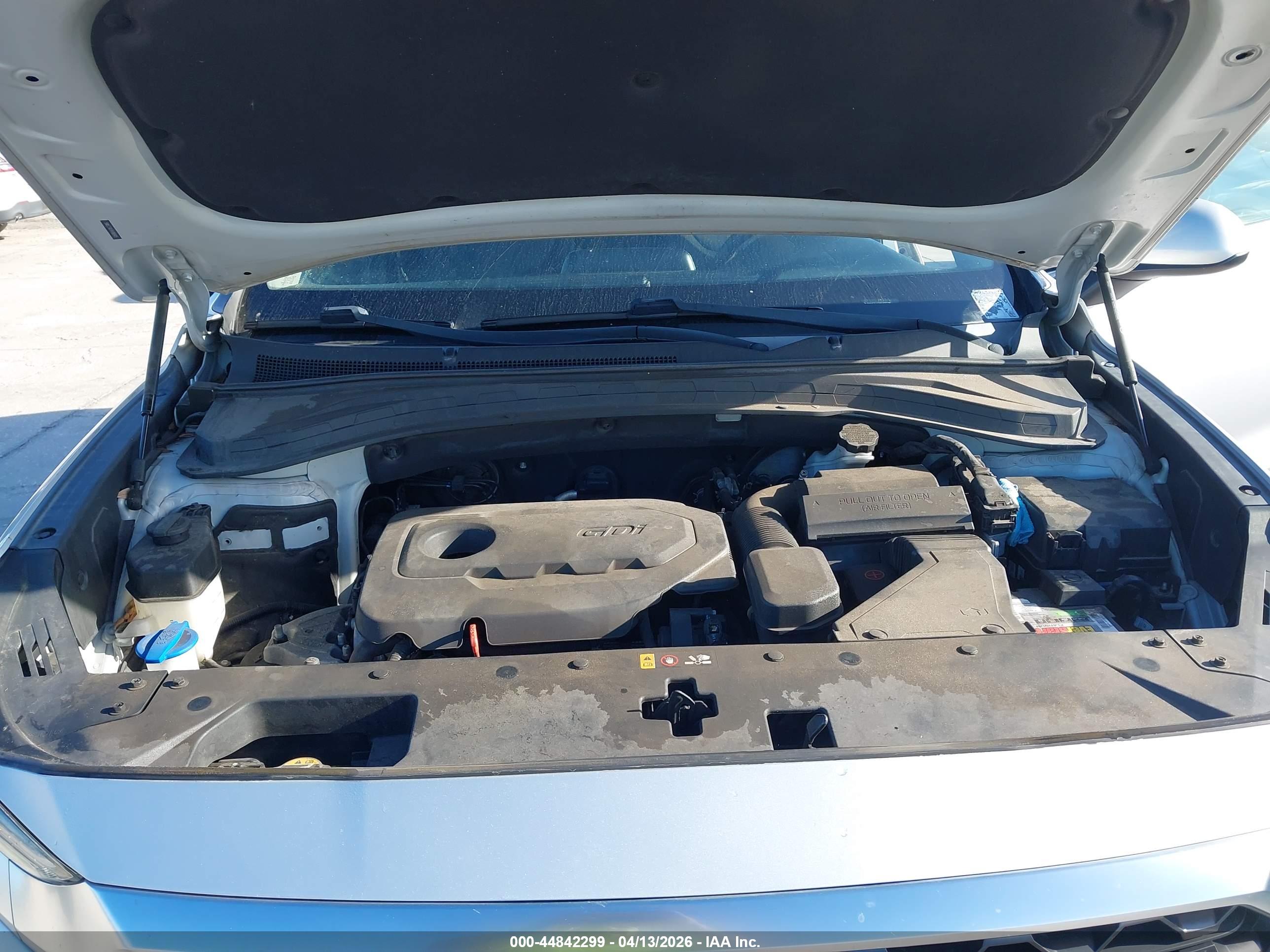 HYUNDAI SANTA image 10