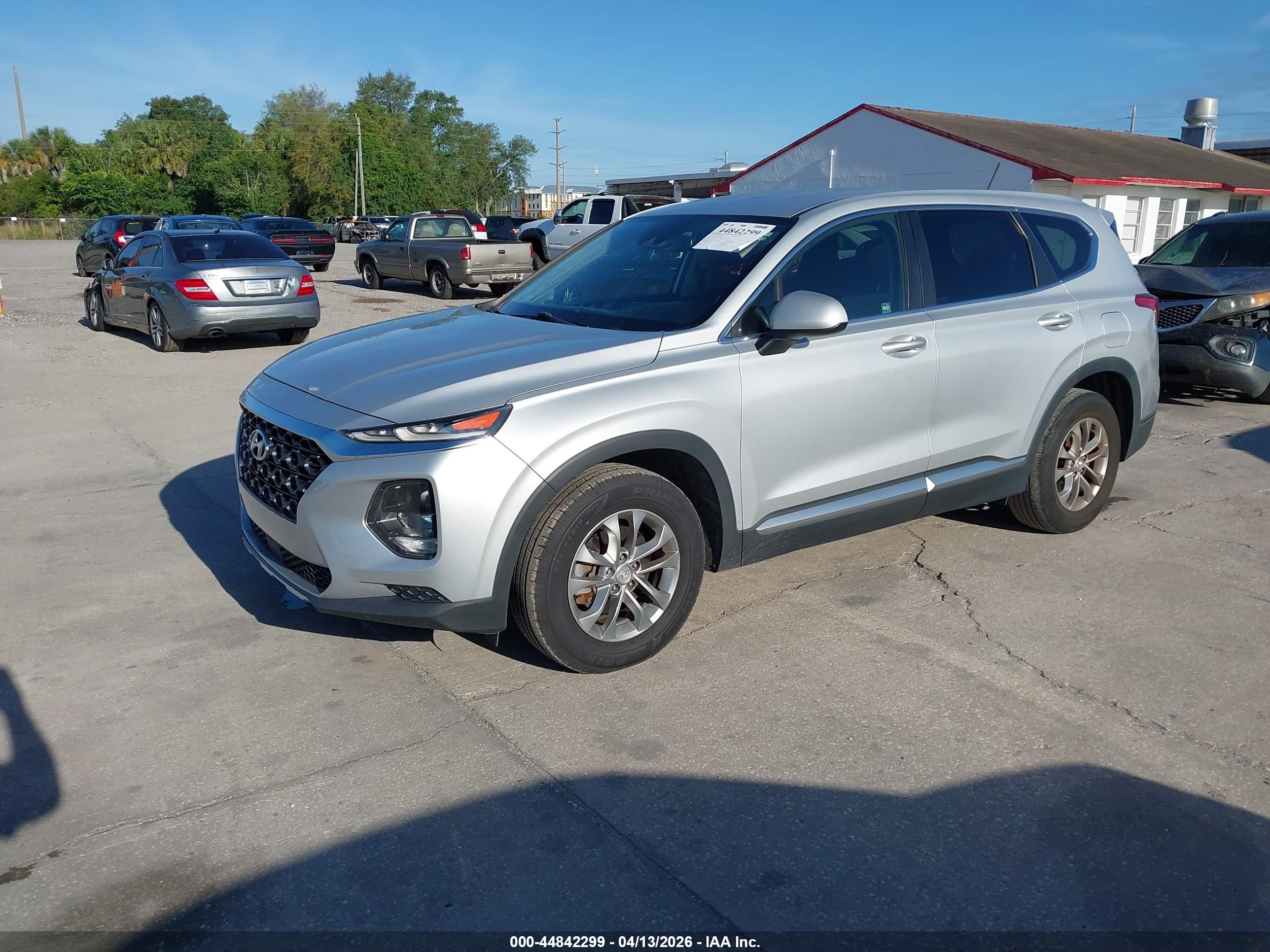 HYUNDAI SANTA image 2