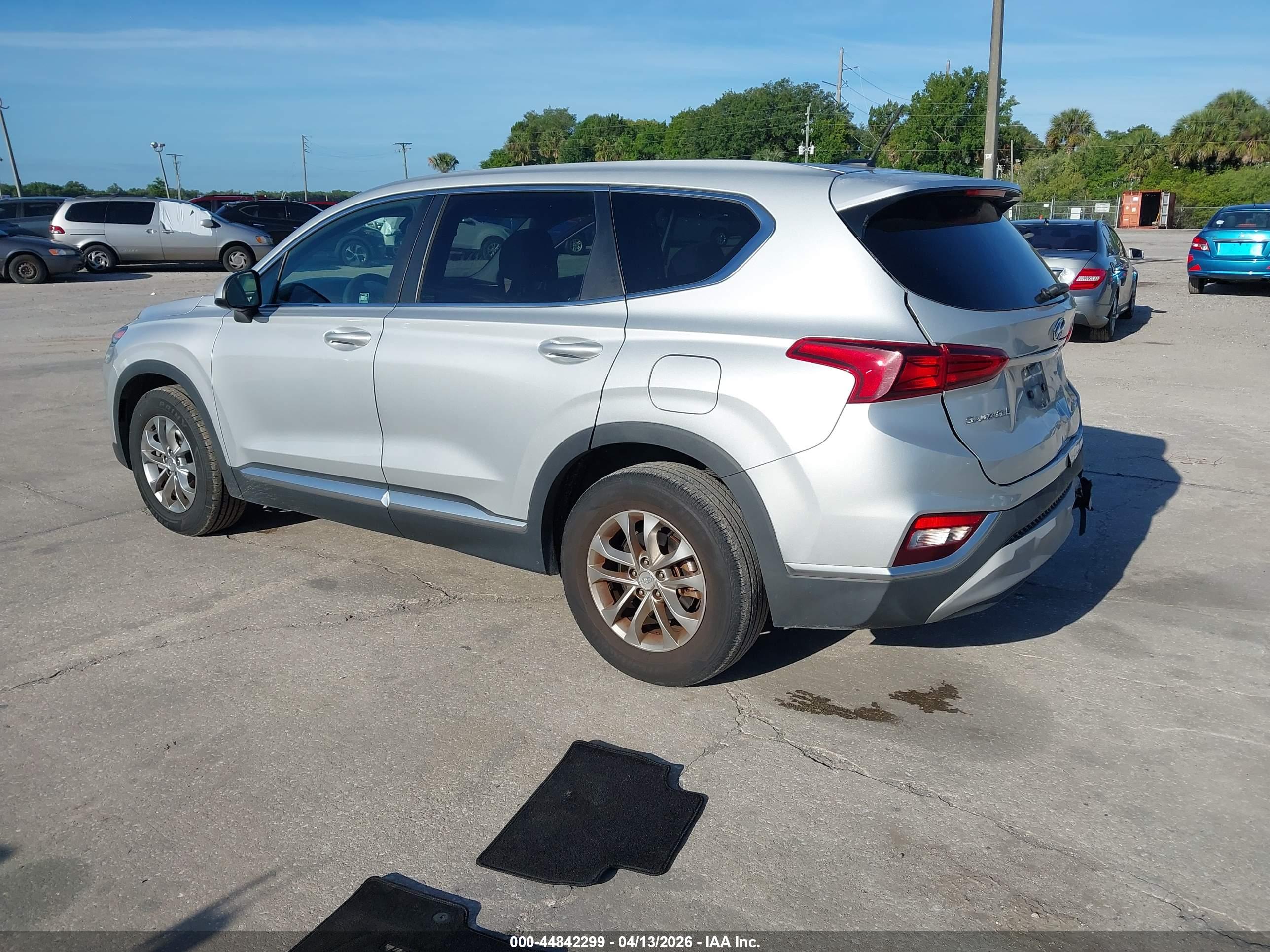 HYUNDAI SANTA image 3