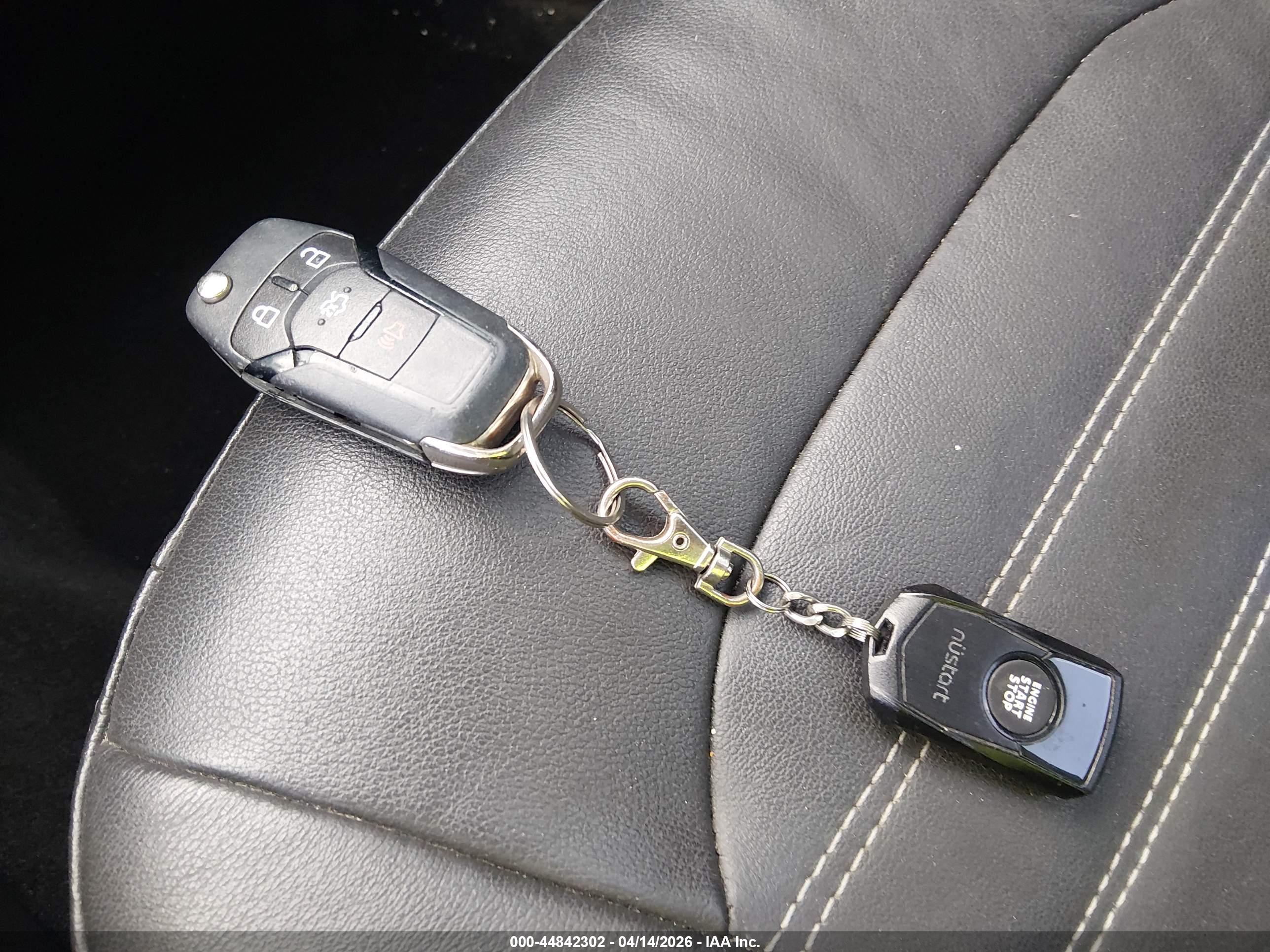 FORD FUSION image 11