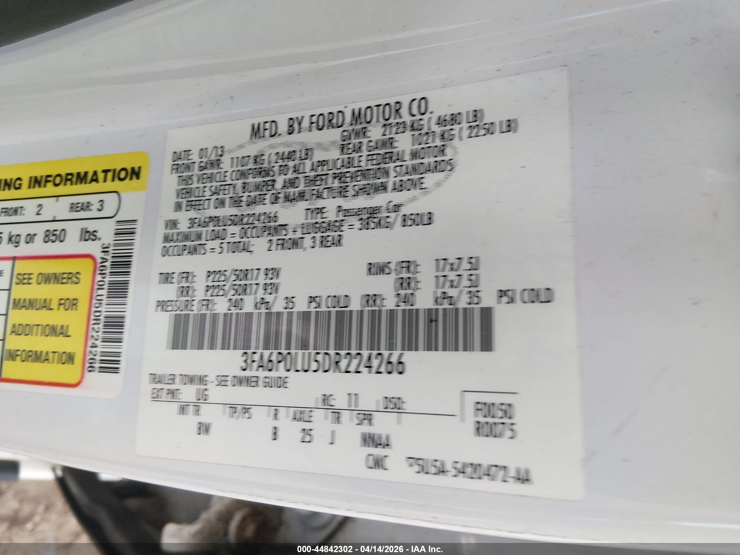 FORD FUSION image 9