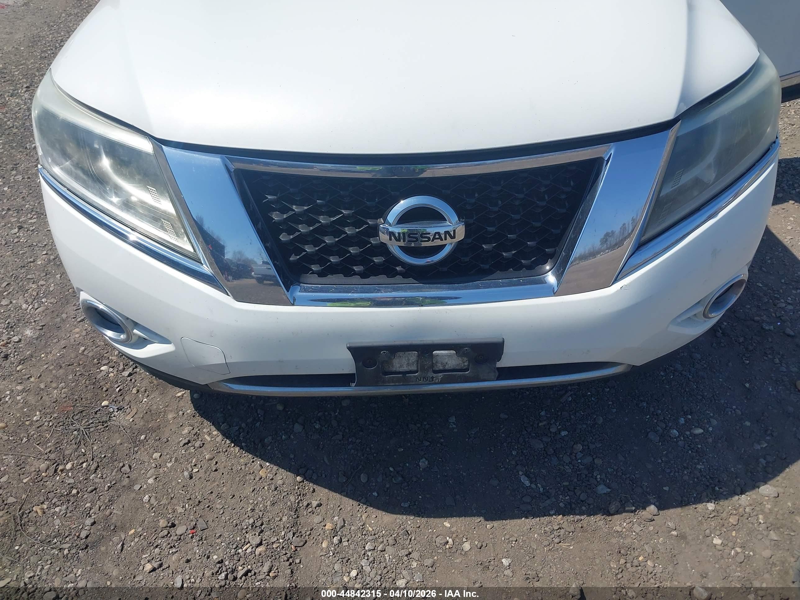 NISSAN PATHFINDER image 6