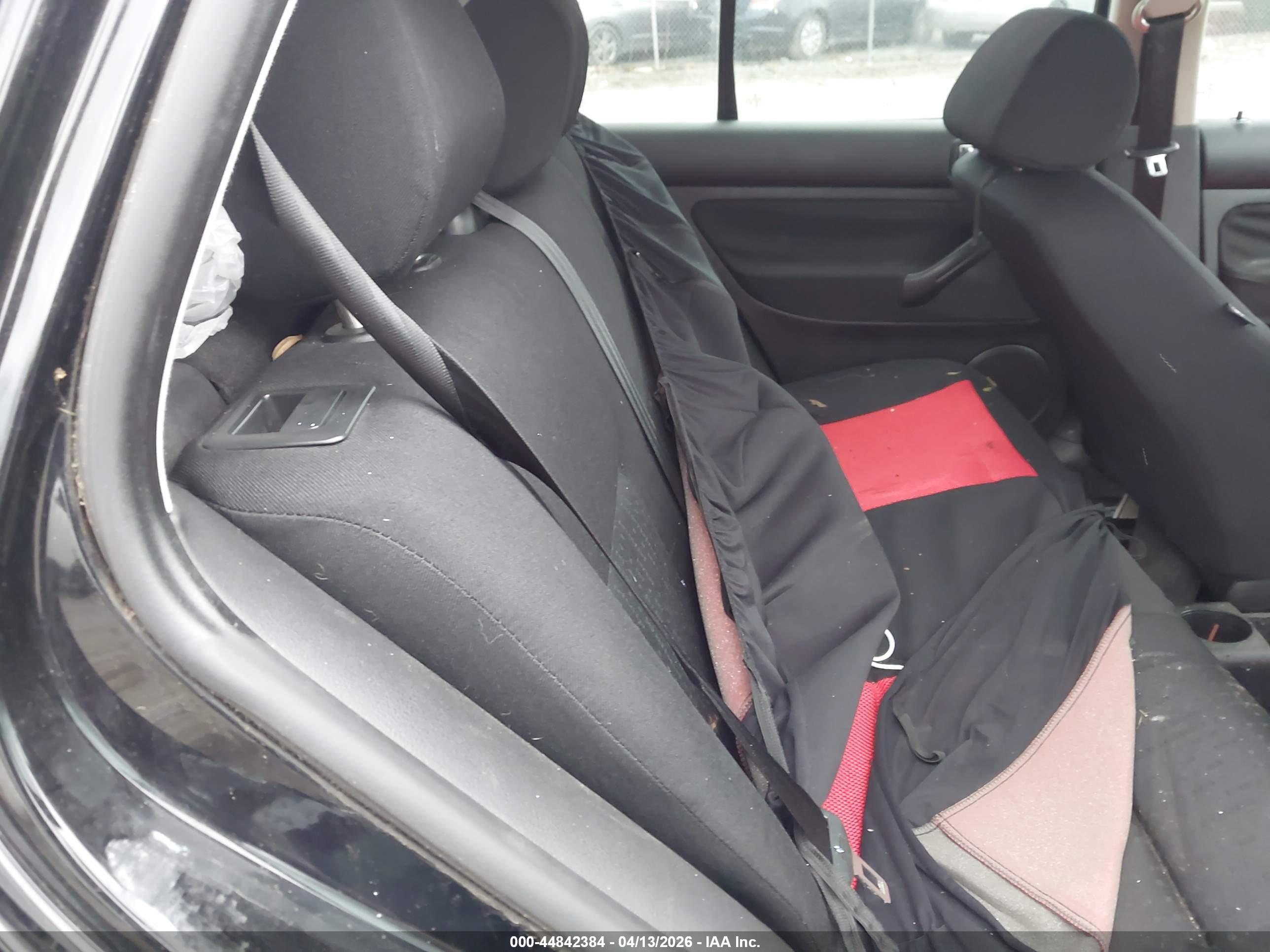 VOLKSWAGEN GOLF image 8