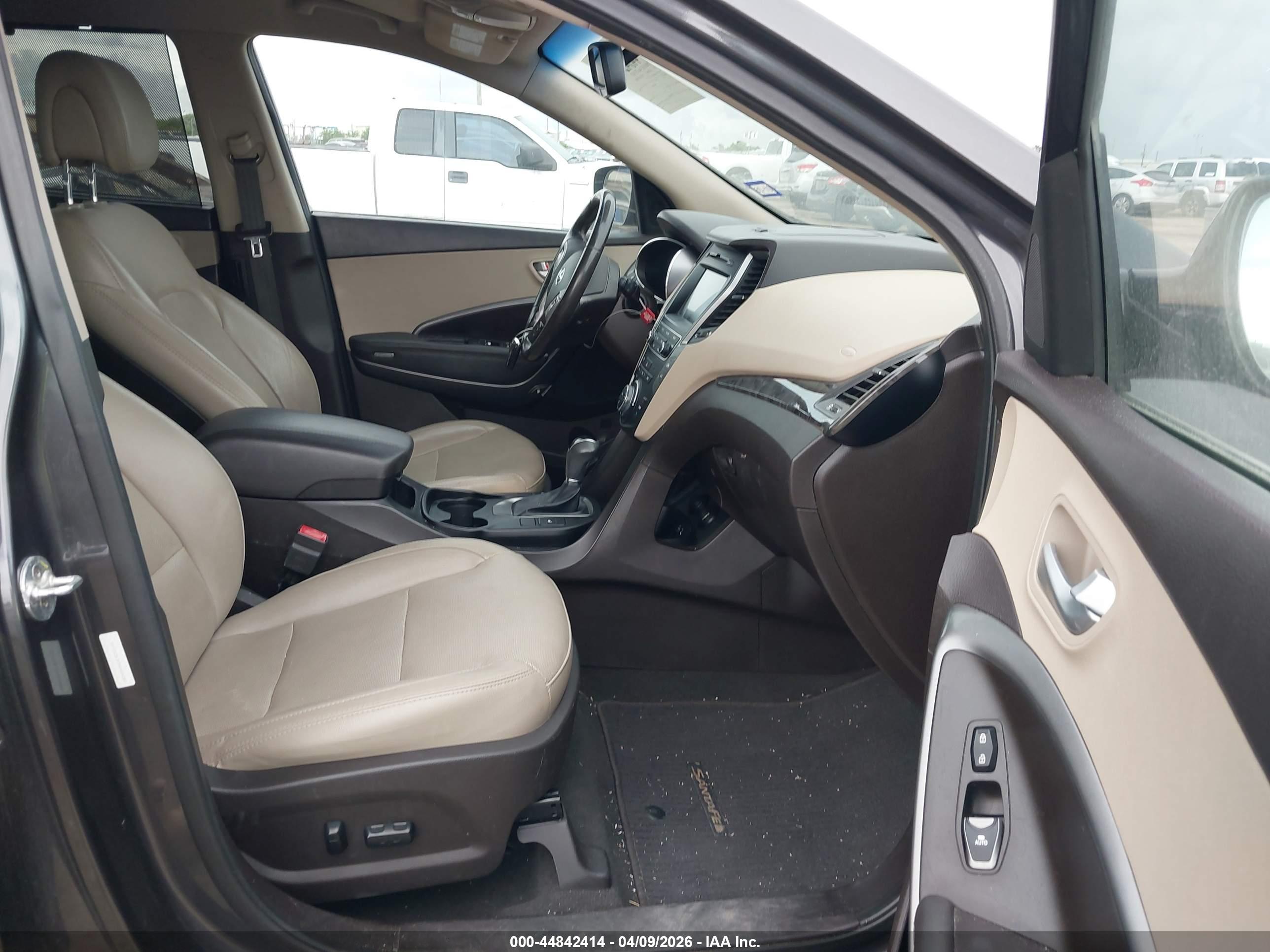 HYUNDAI SANTA image 5