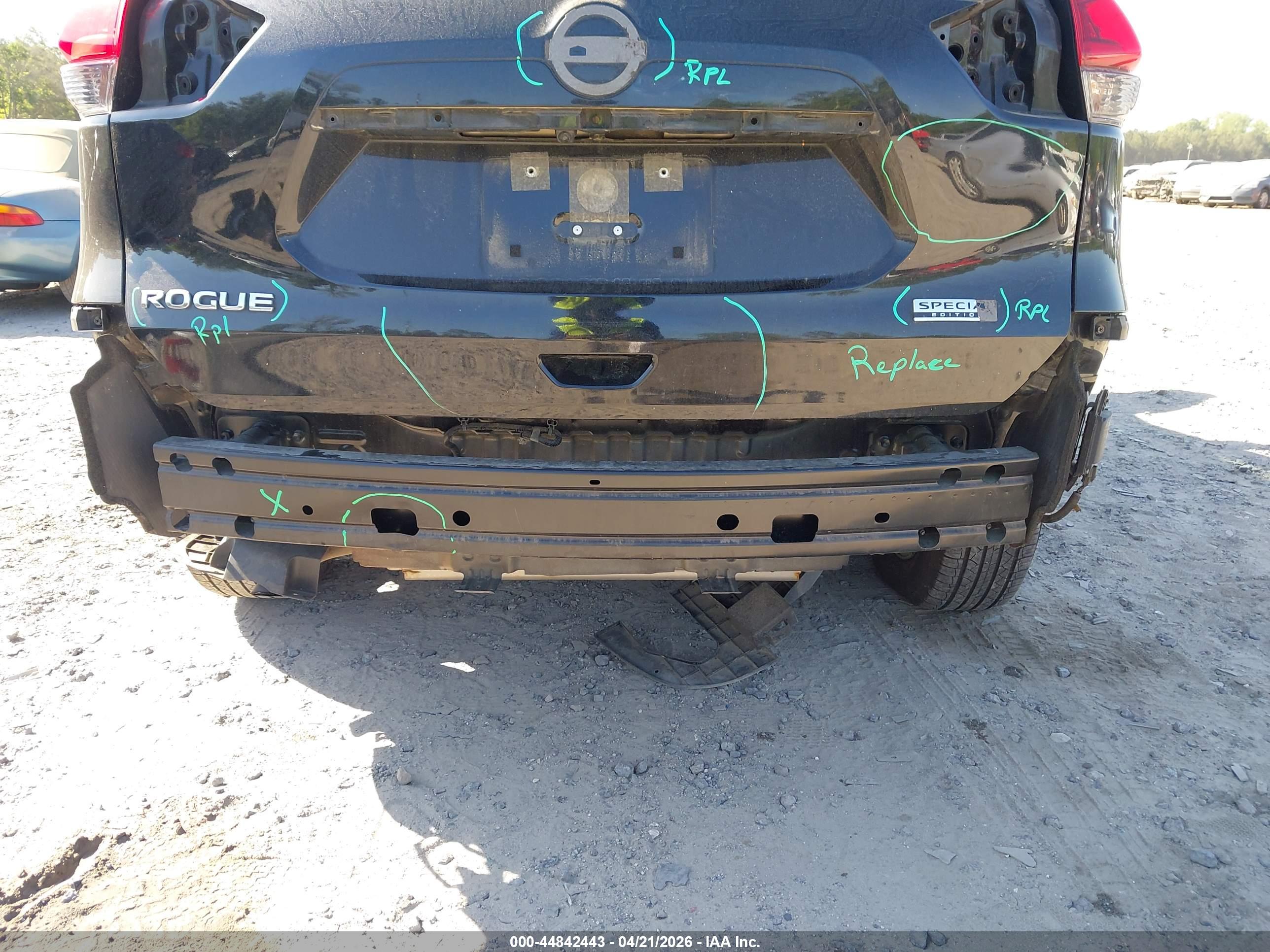NISSAN ROGUE image 6