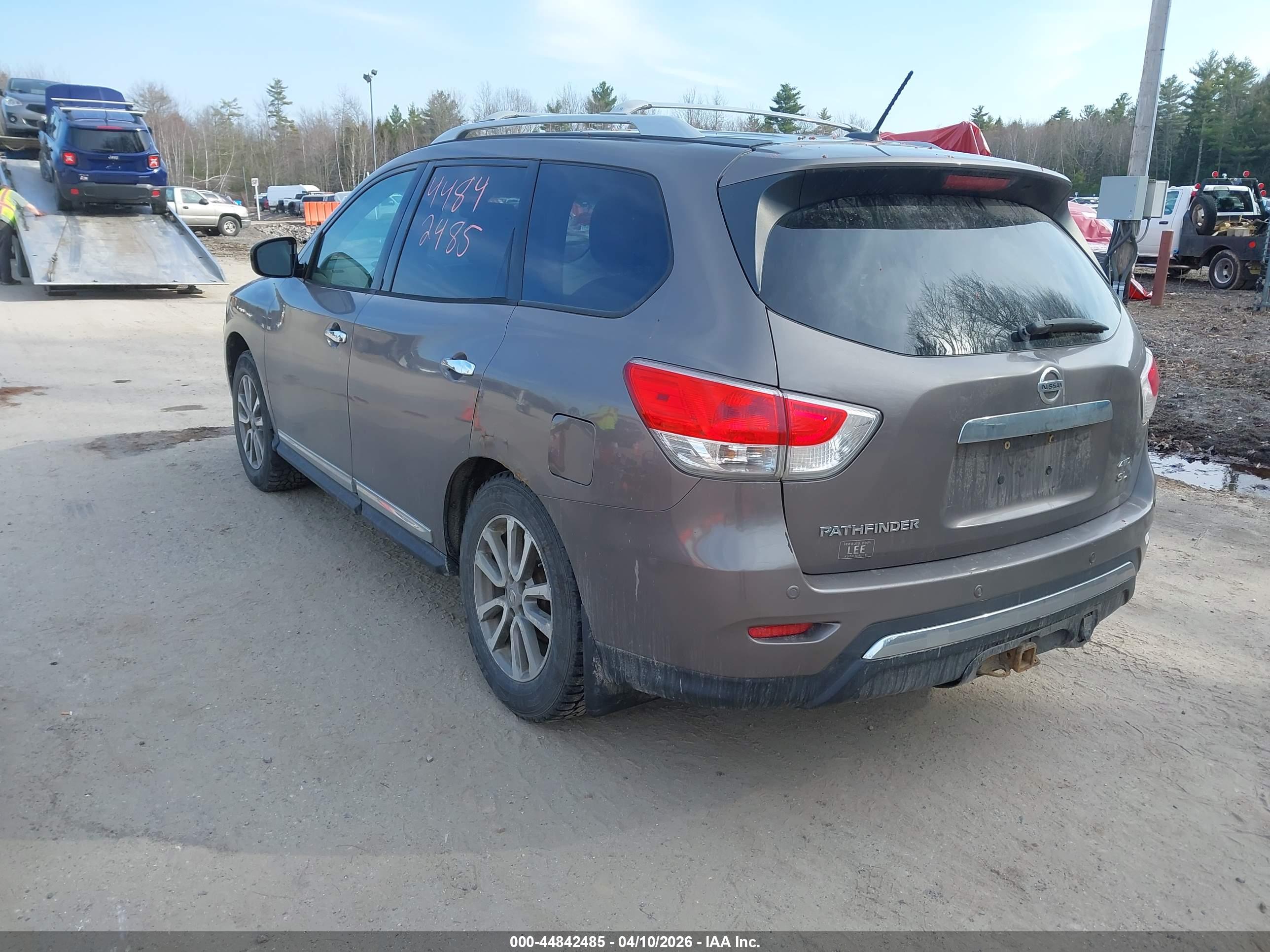 NISSAN PATHFINDER image 3