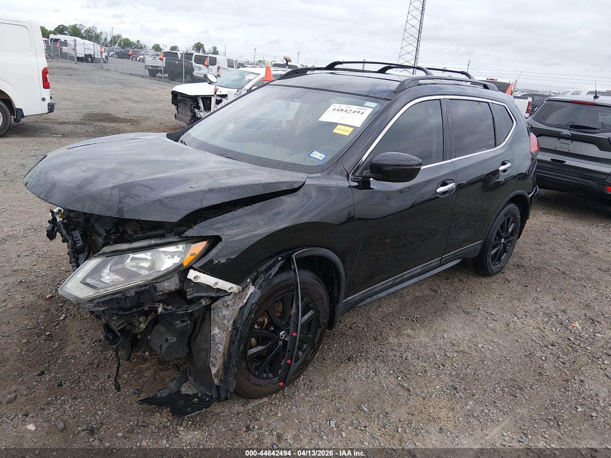 NISSAN ROGUE image 2