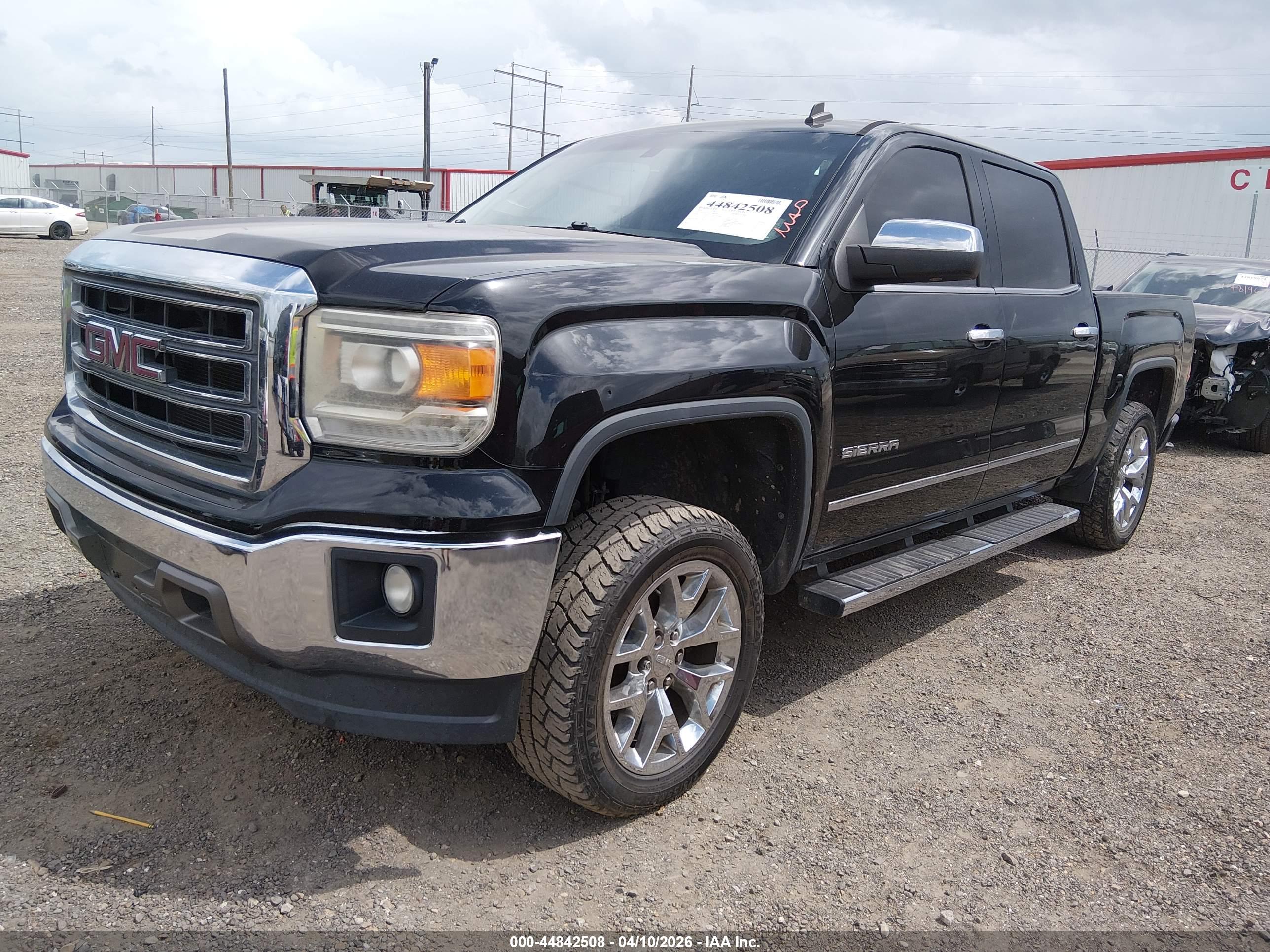 GMC SIERRA image 2