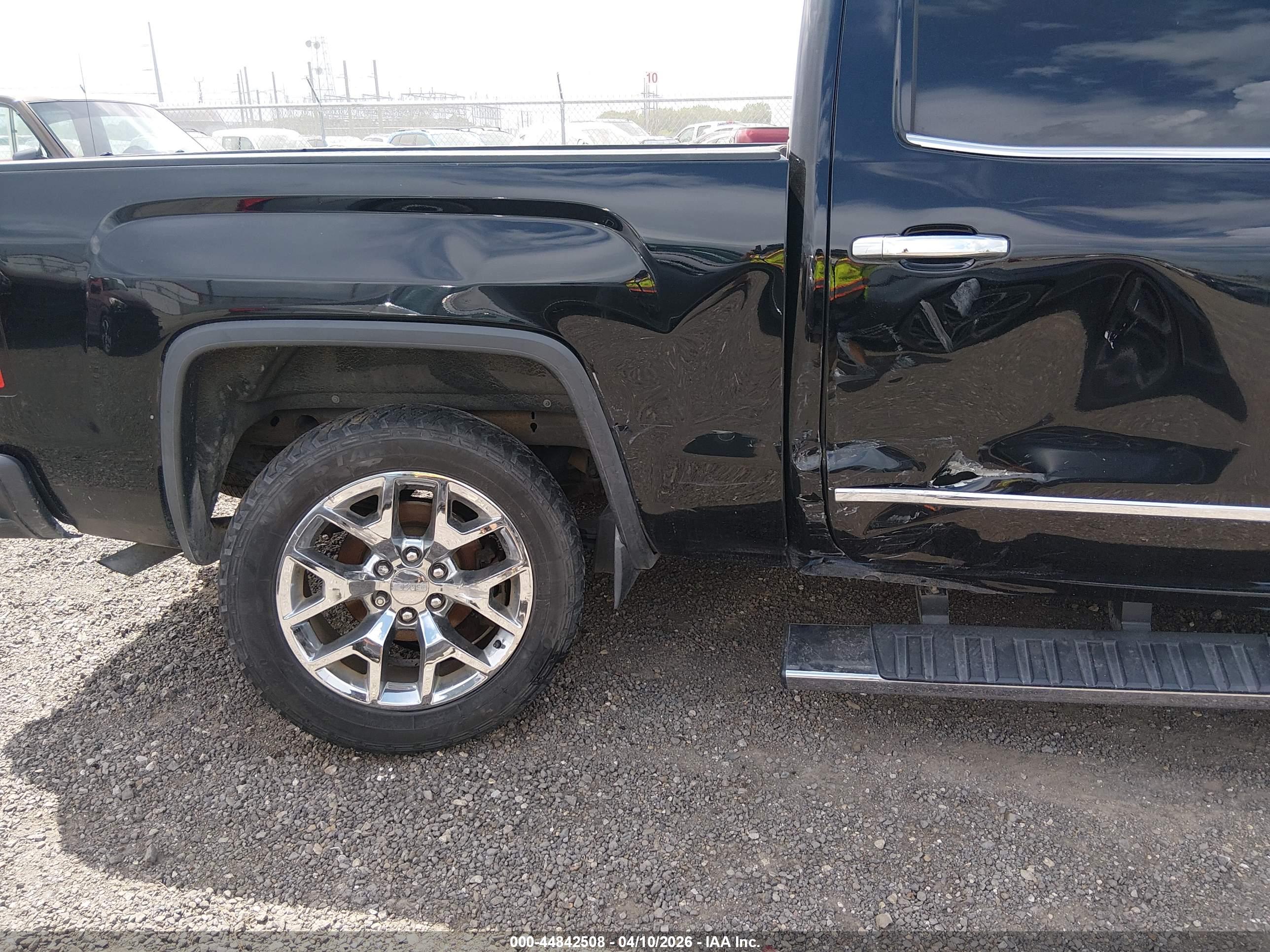 GMC SIERRA image 6