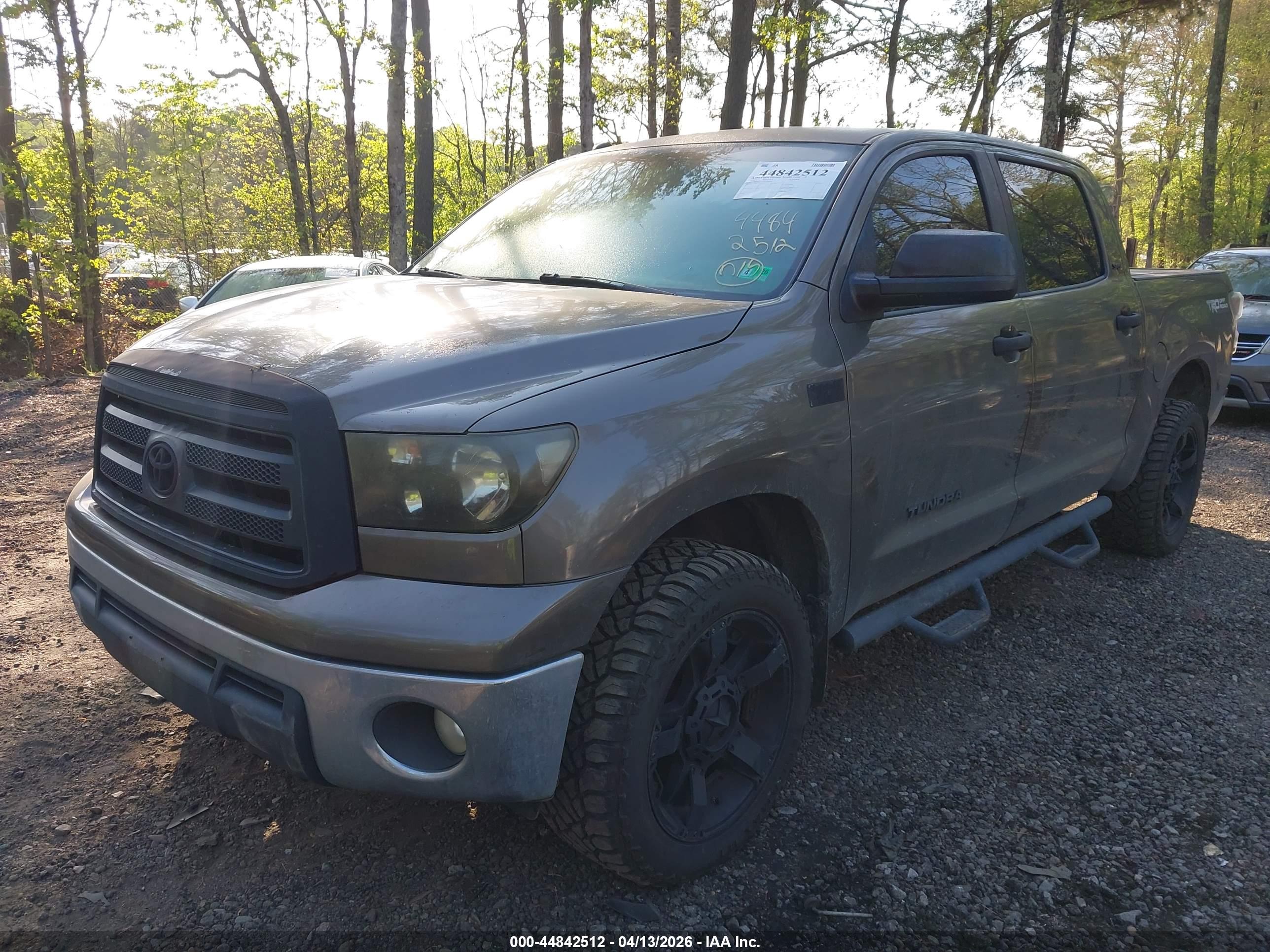 TOYOTA TUNDRA image 2