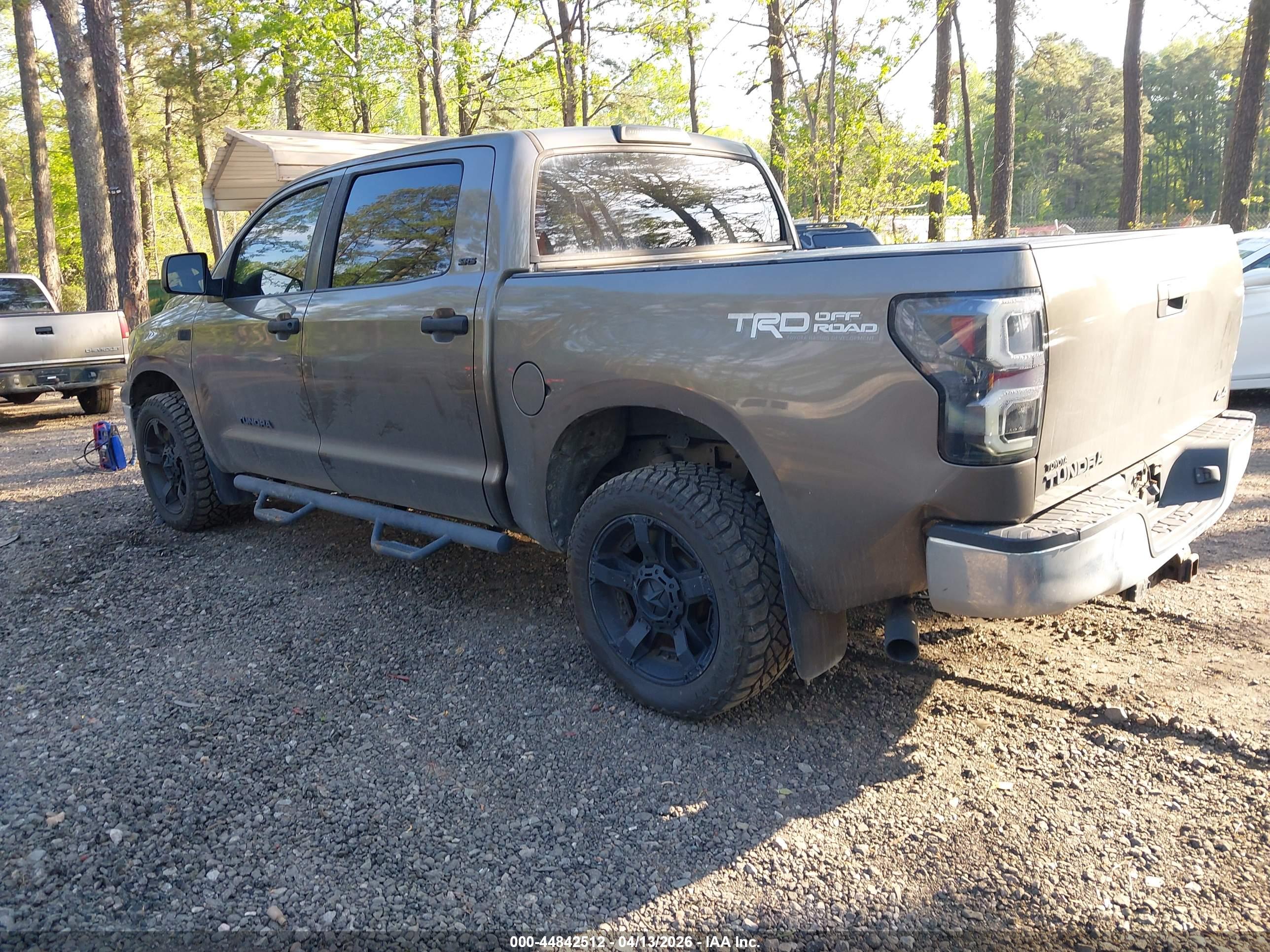 TOYOTA TUNDRA image 3