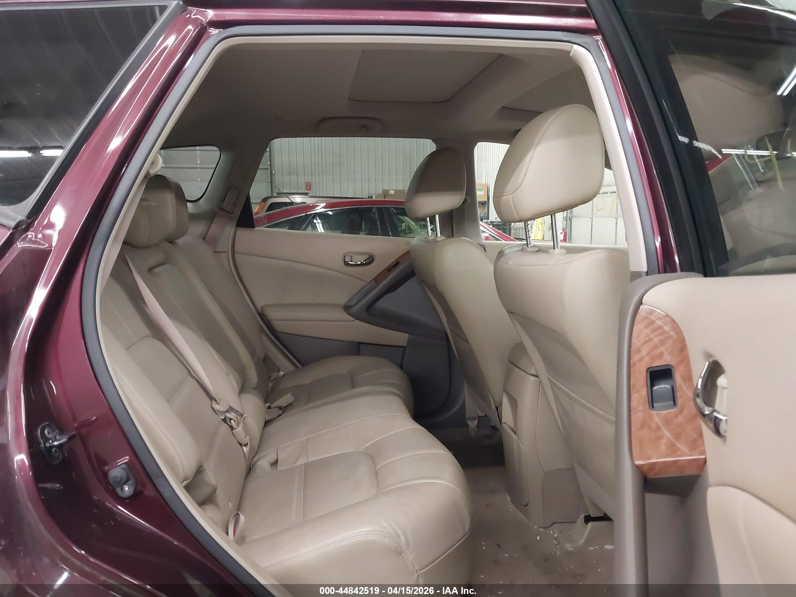 NISSAN MURANO image 8