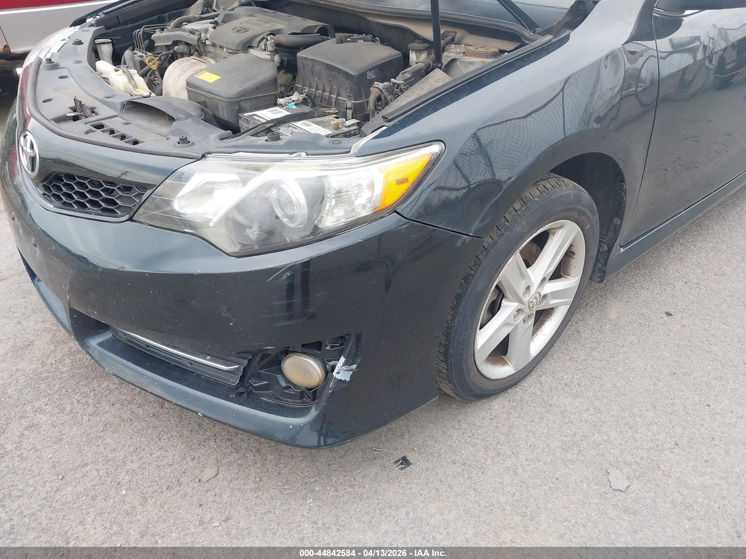 TOYOTA CAMRY image 6