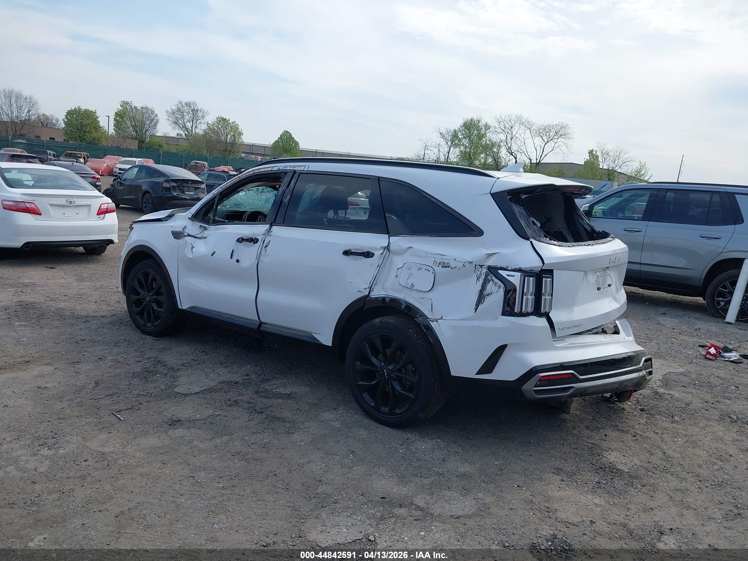 KIA SORENTO image 3