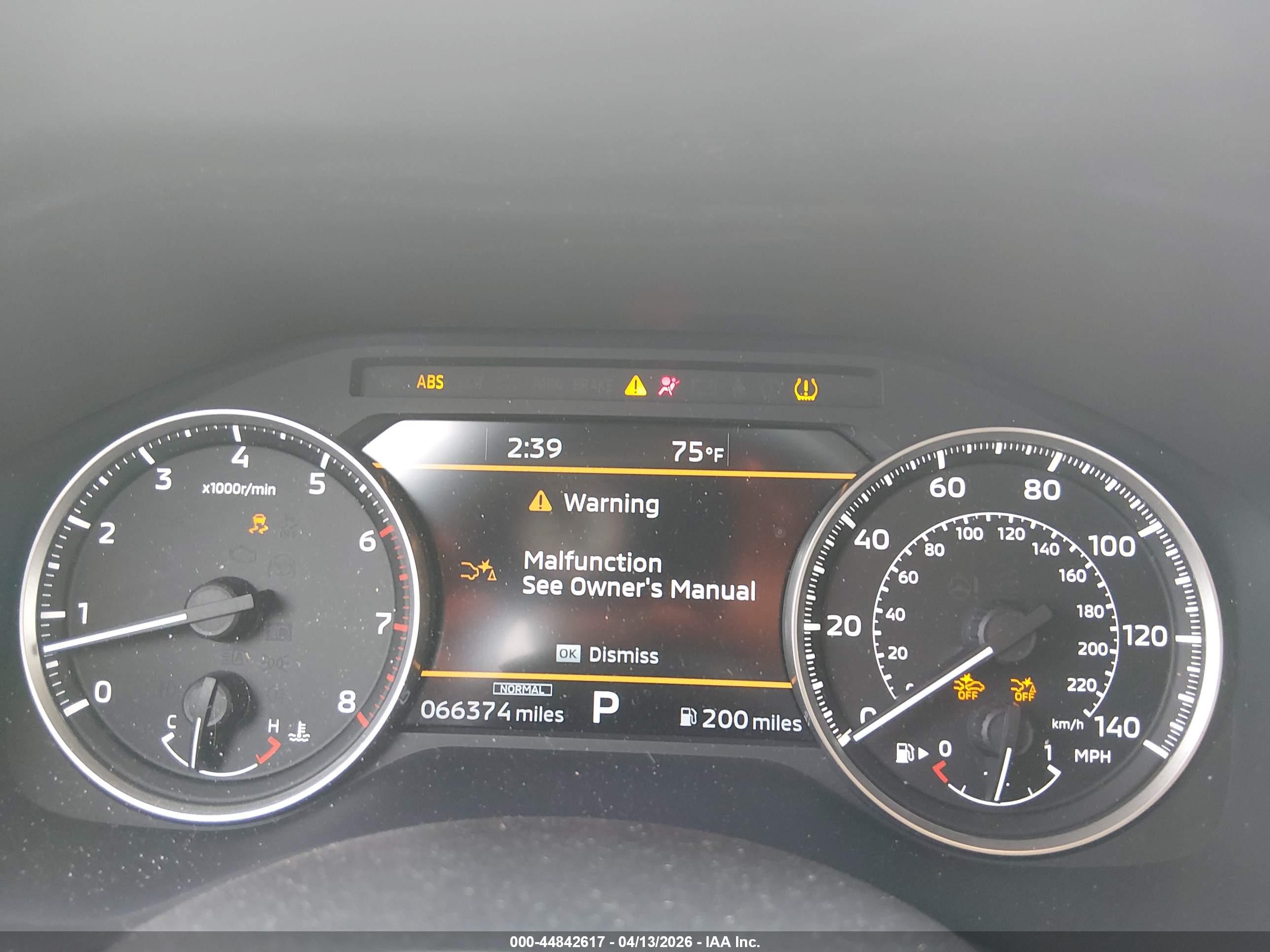 MITSUBISHI OUTLANDER image 7