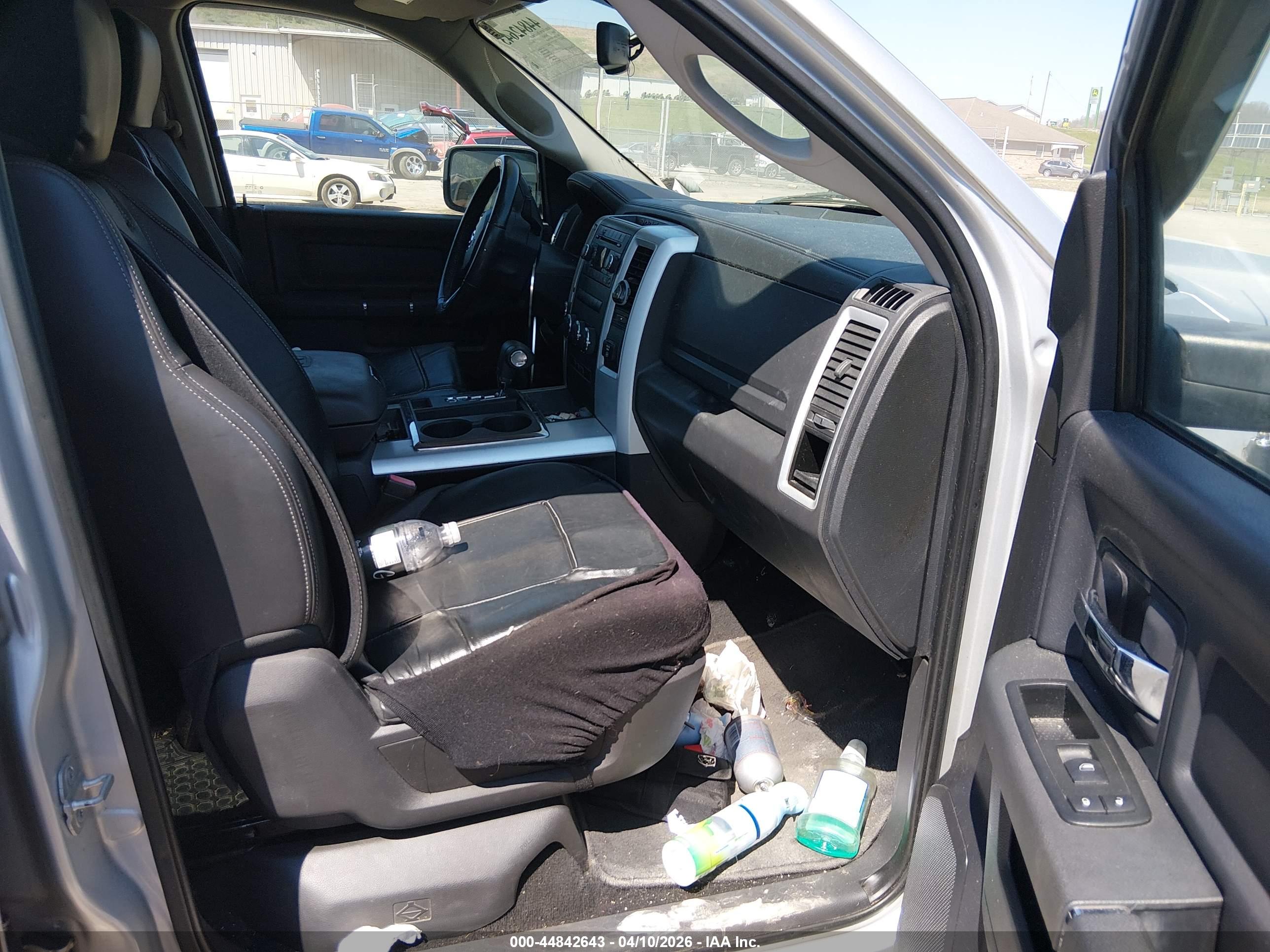 DODGE RAM image 5