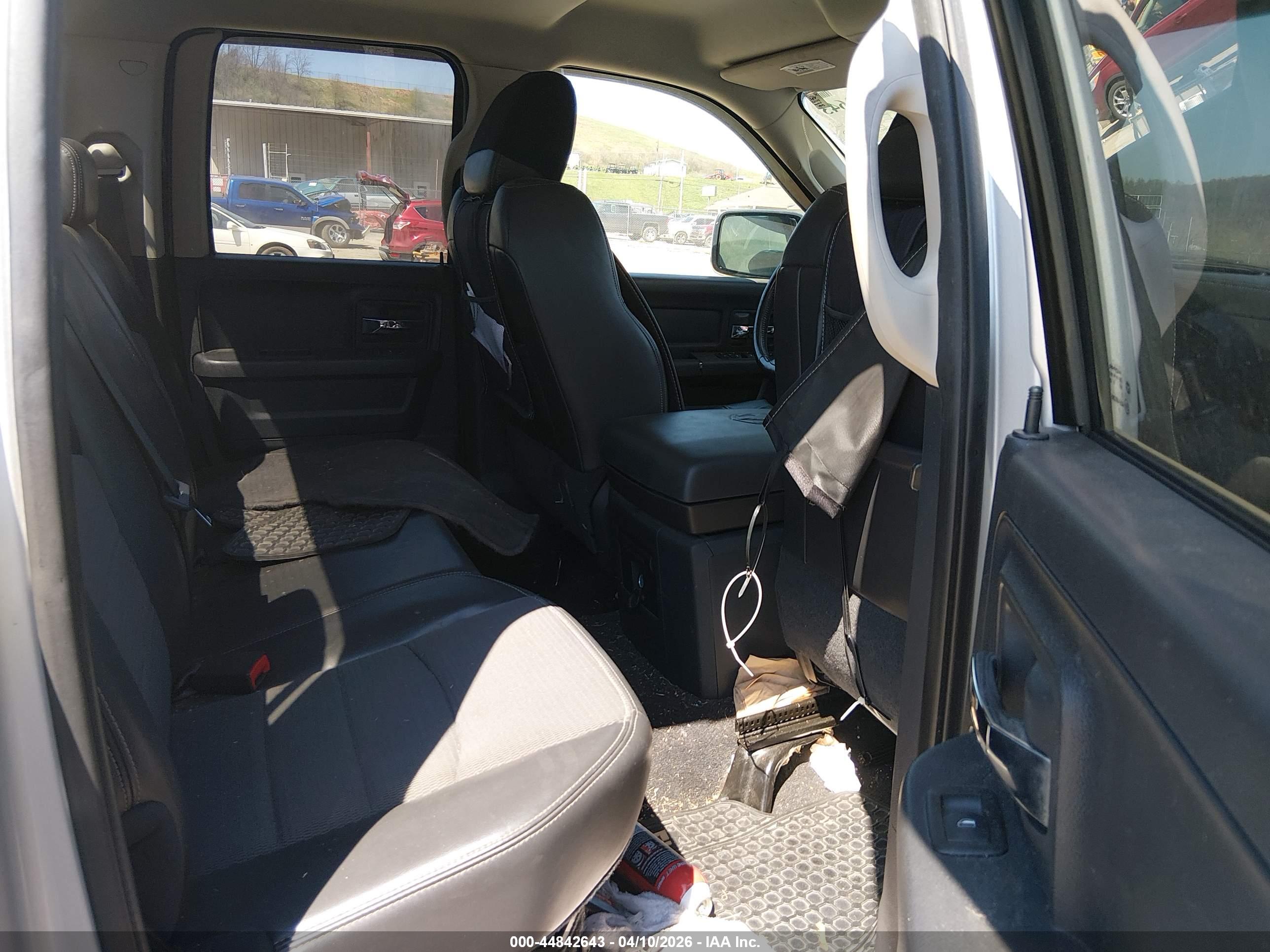 DODGE RAM image 8