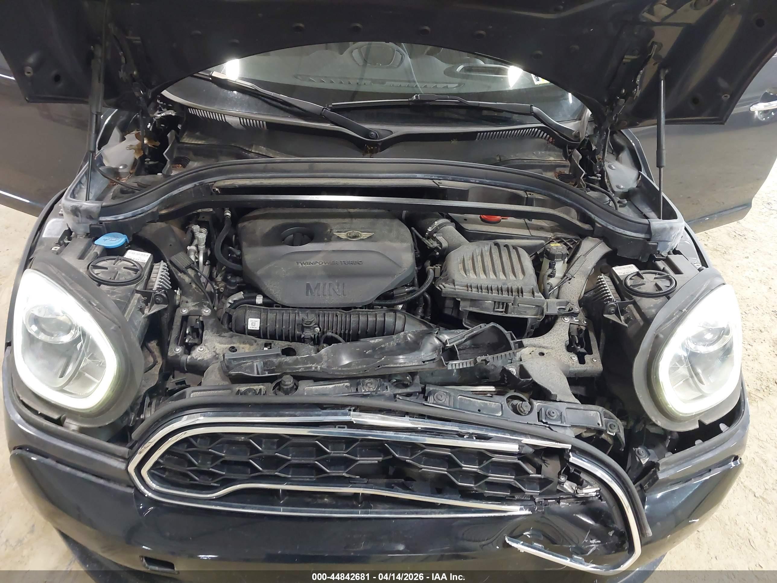 MINI COUNTRYMAN image 10
