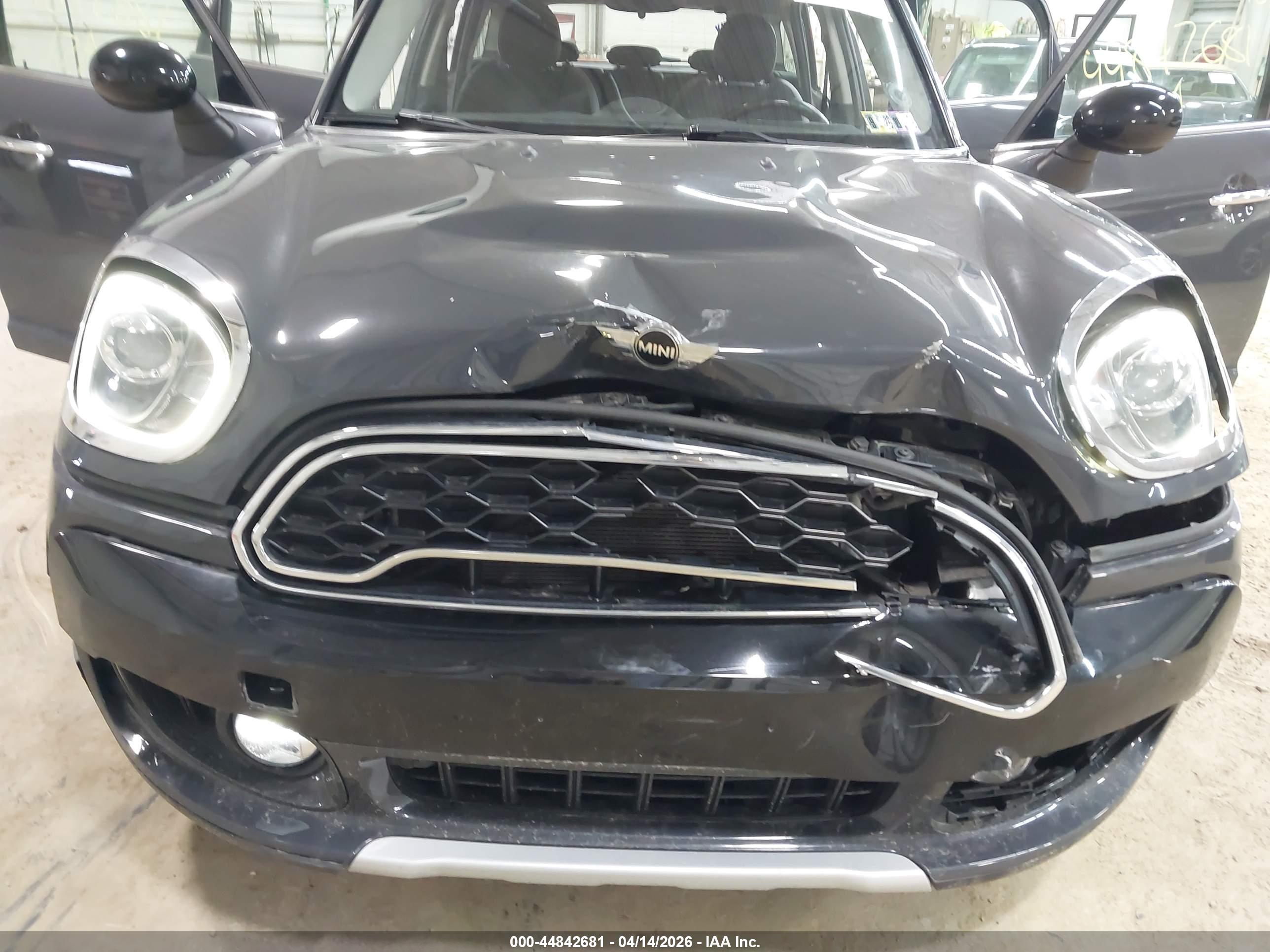 MINI COUNTRYMAN image 6
