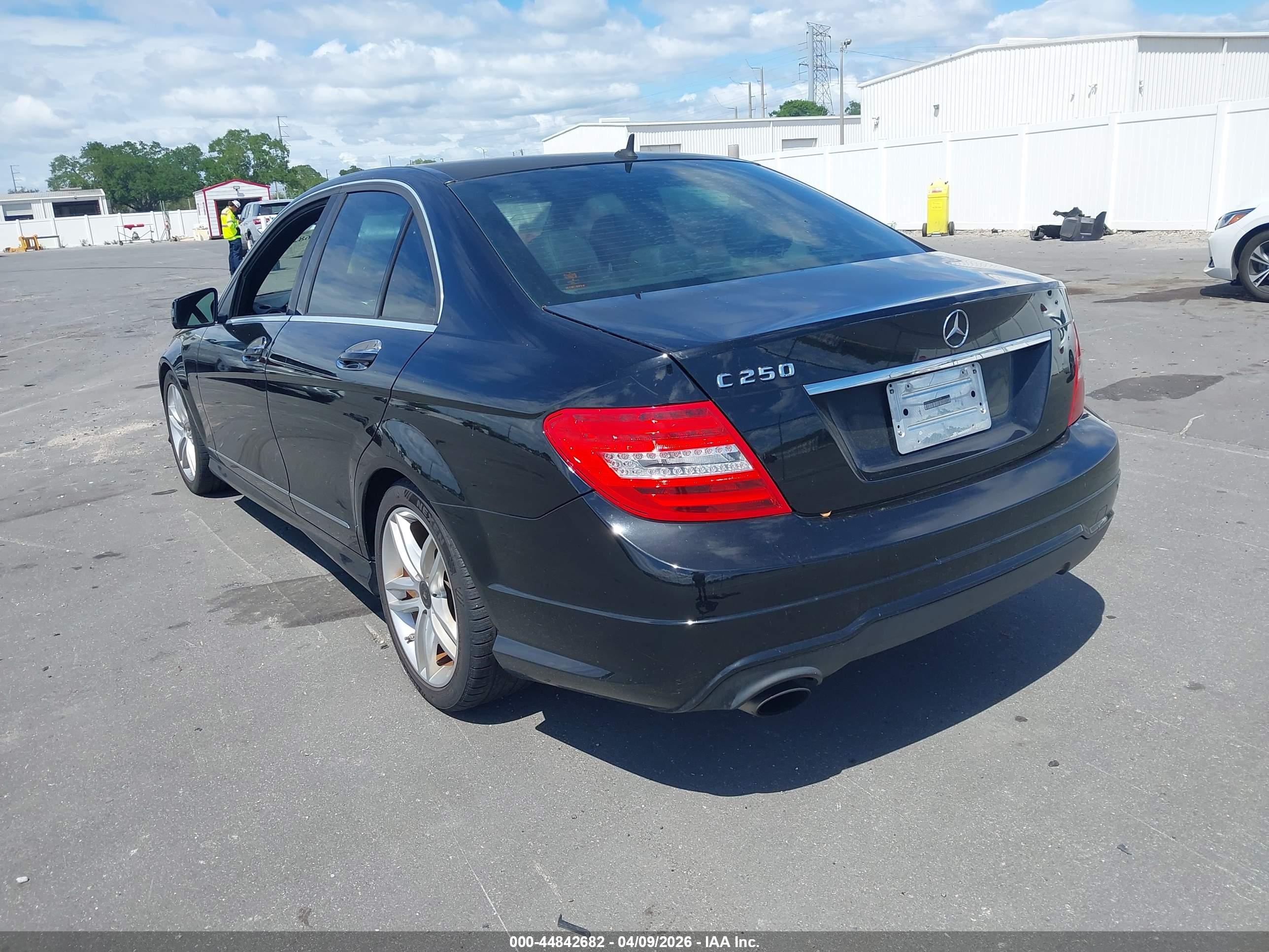 MERCEDES-BENZ C image 3