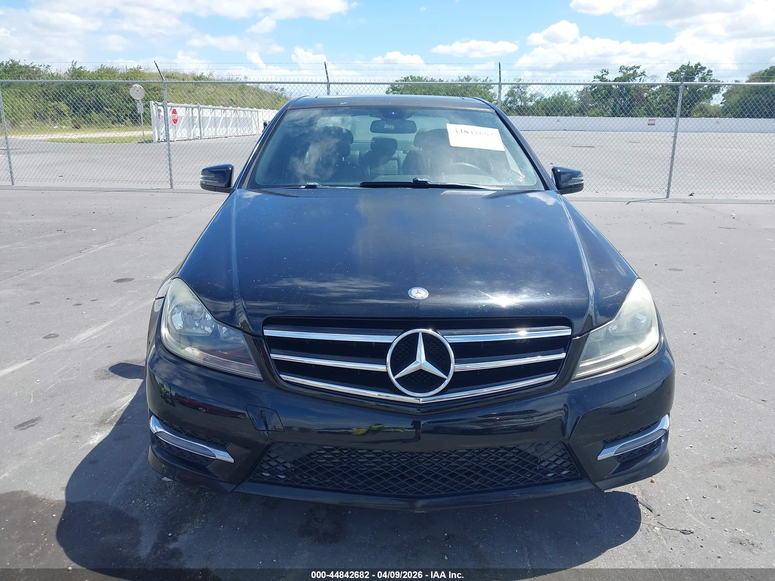MERCEDES-BENZ C image 6