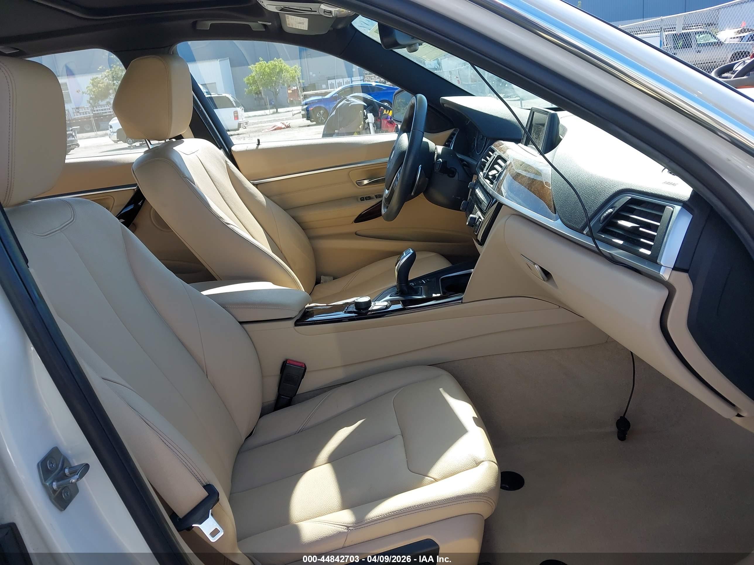 BMW 328I image 5