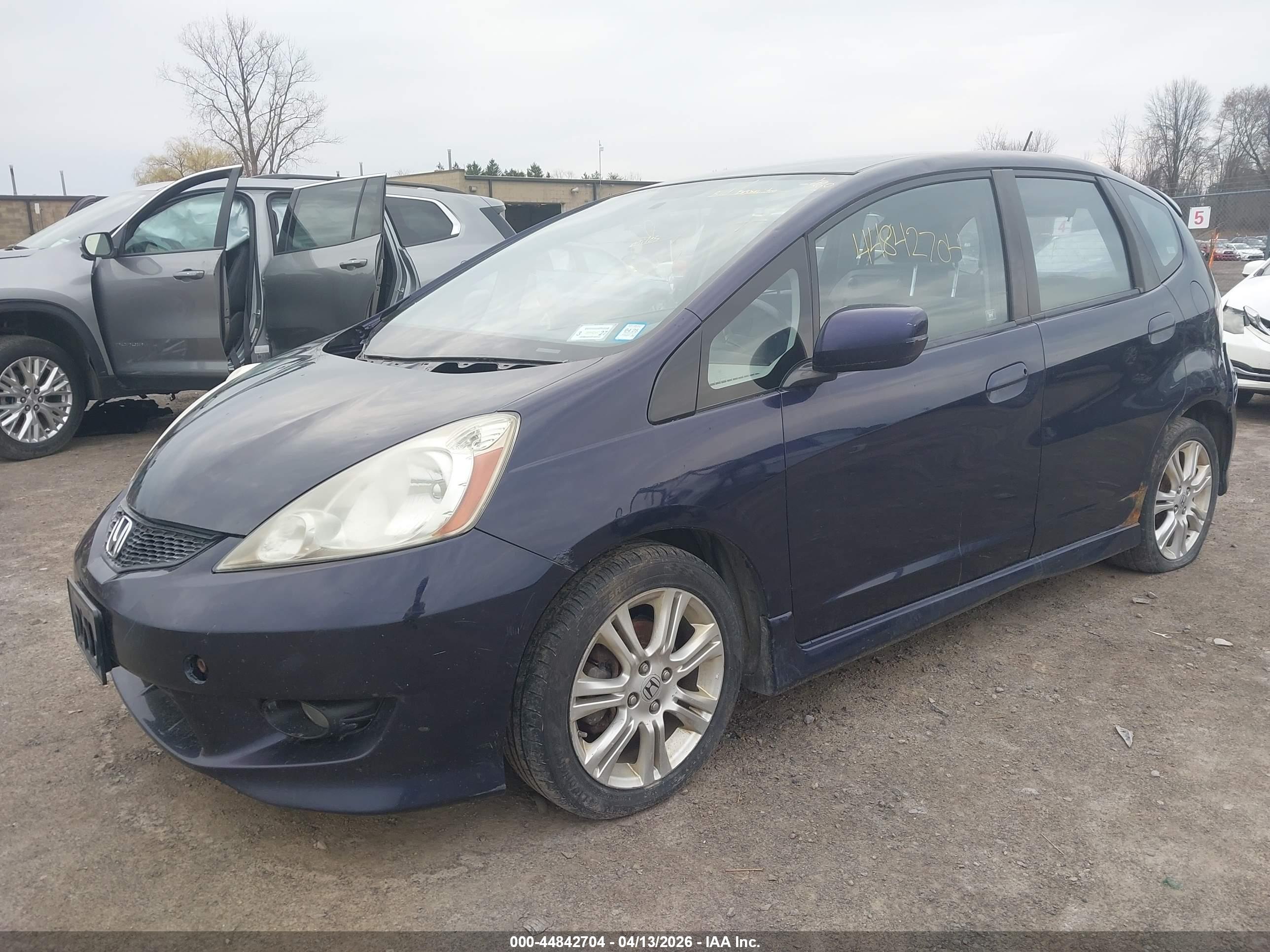HONDA FIT image 2