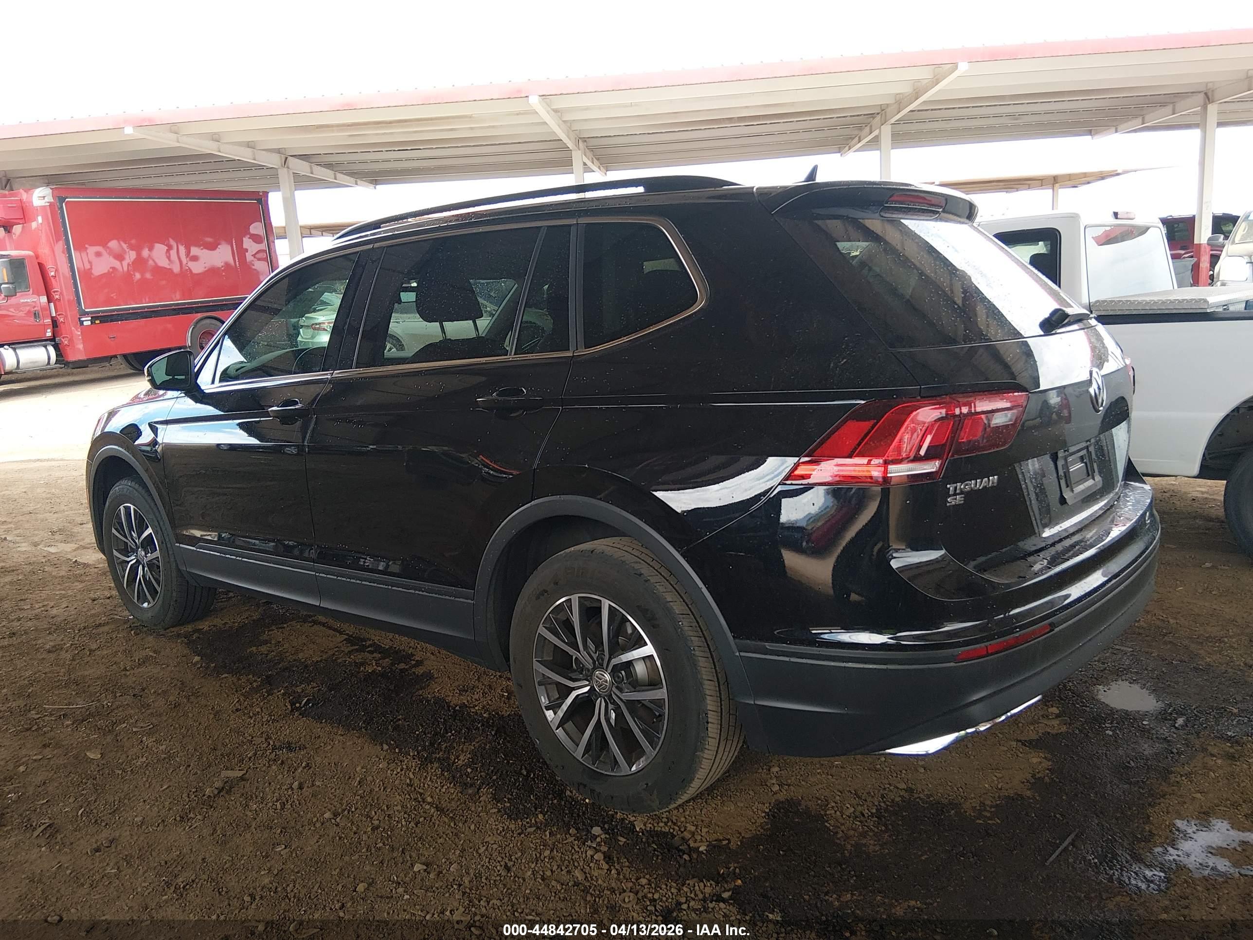 VOLKSWAGEN TIGUAN image 6