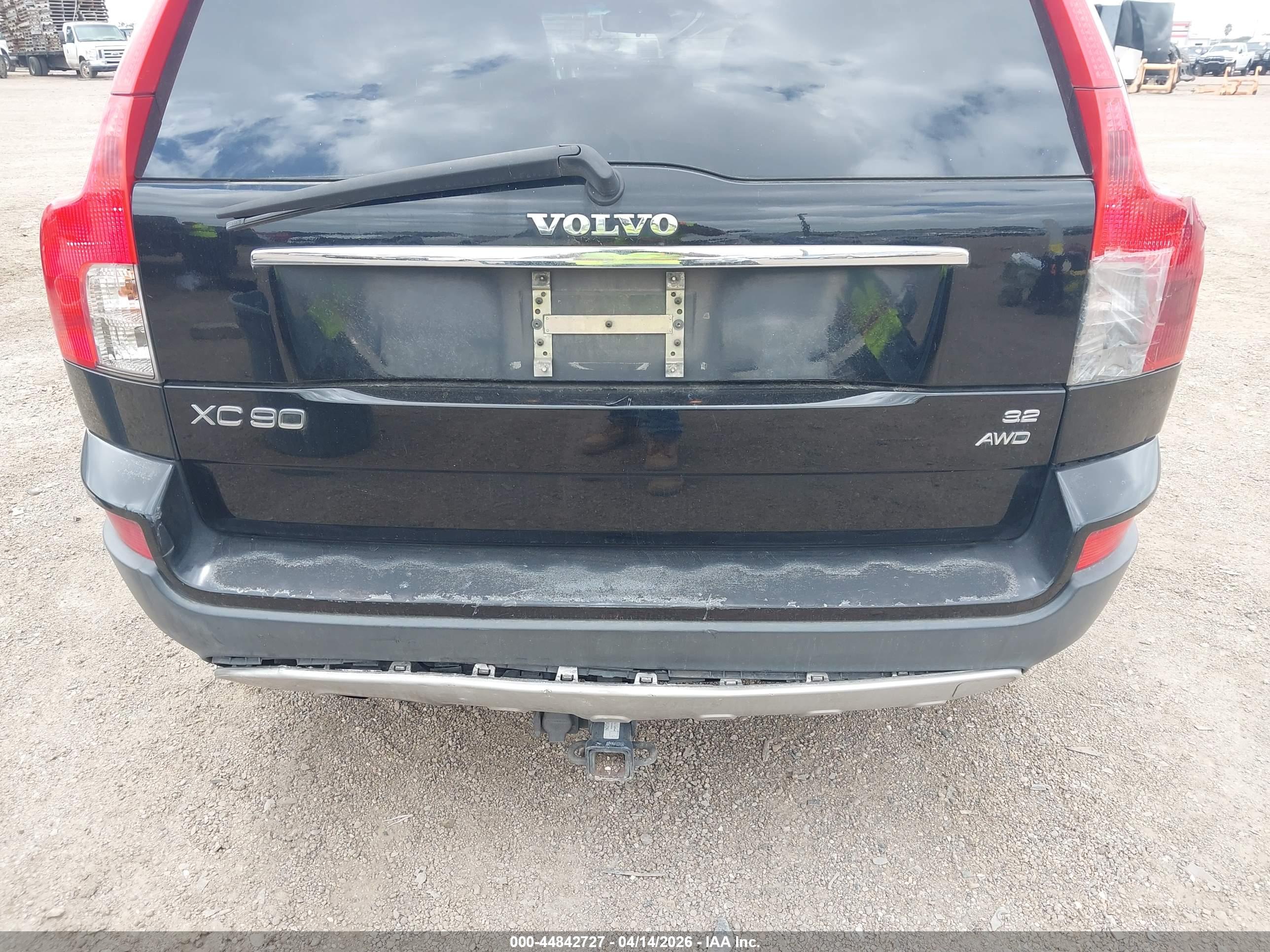 VOLVO XC90 image 6