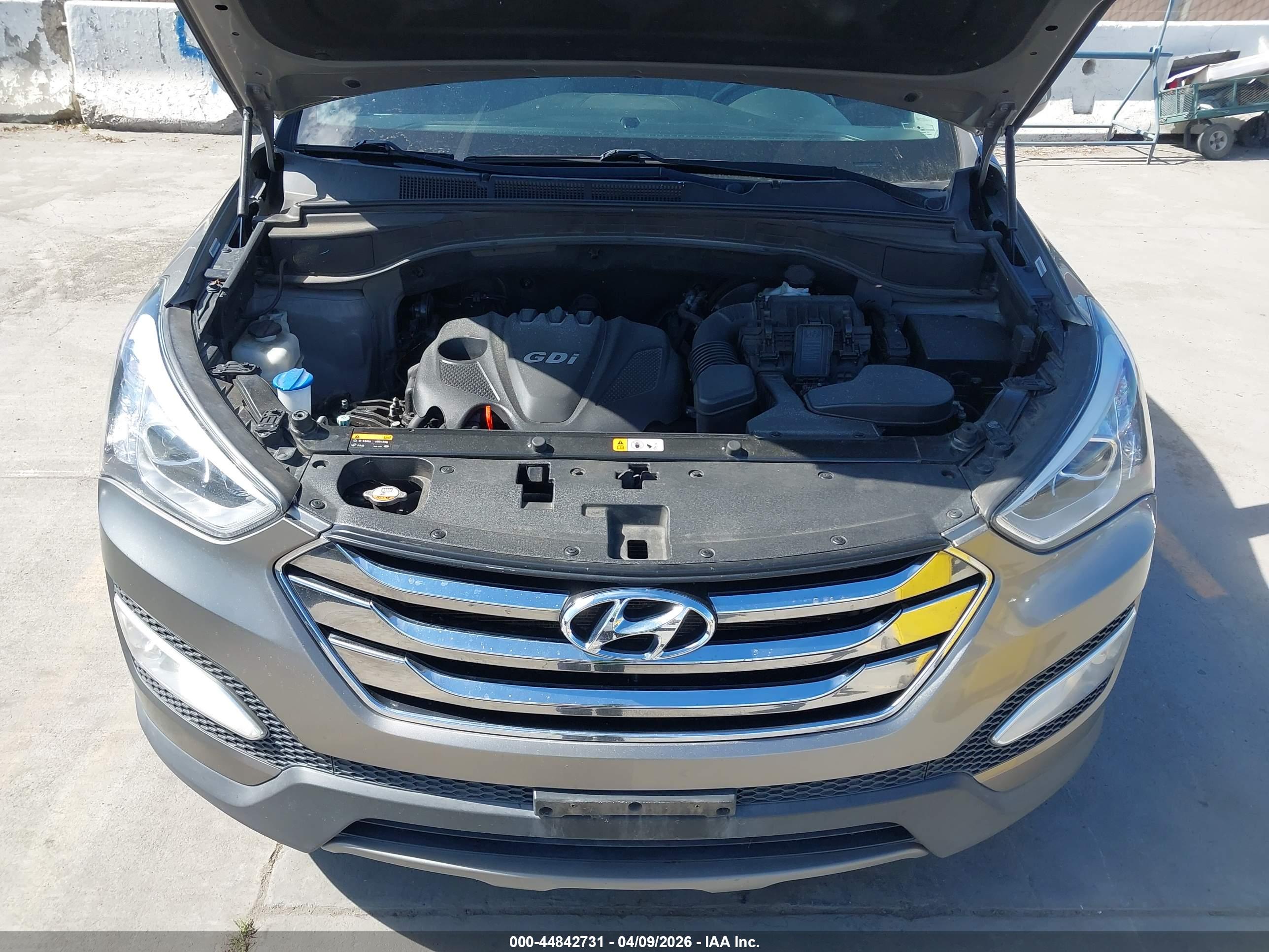 HYUNDAI SANTA image 10
