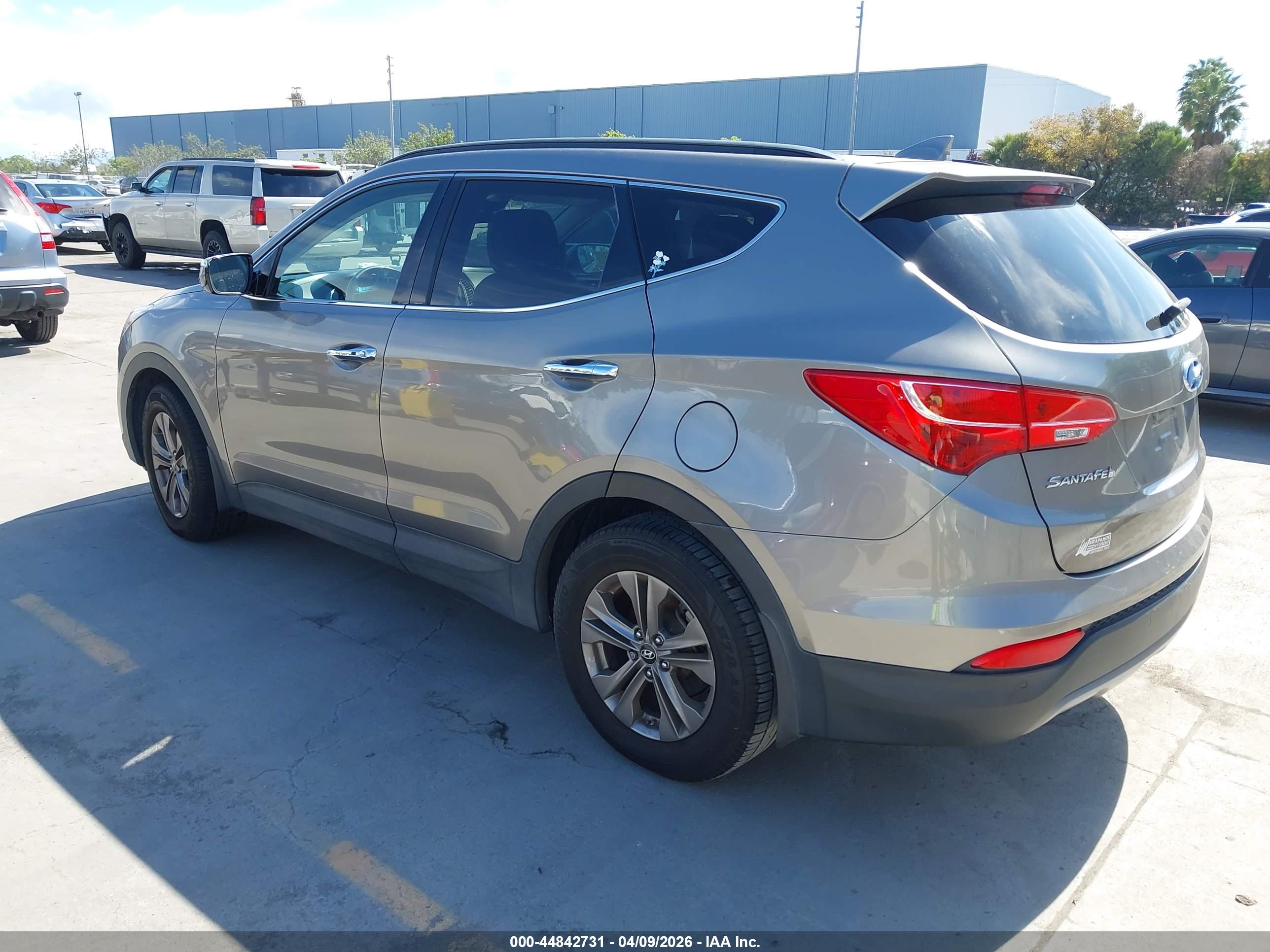 HYUNDAI SANTA image 3