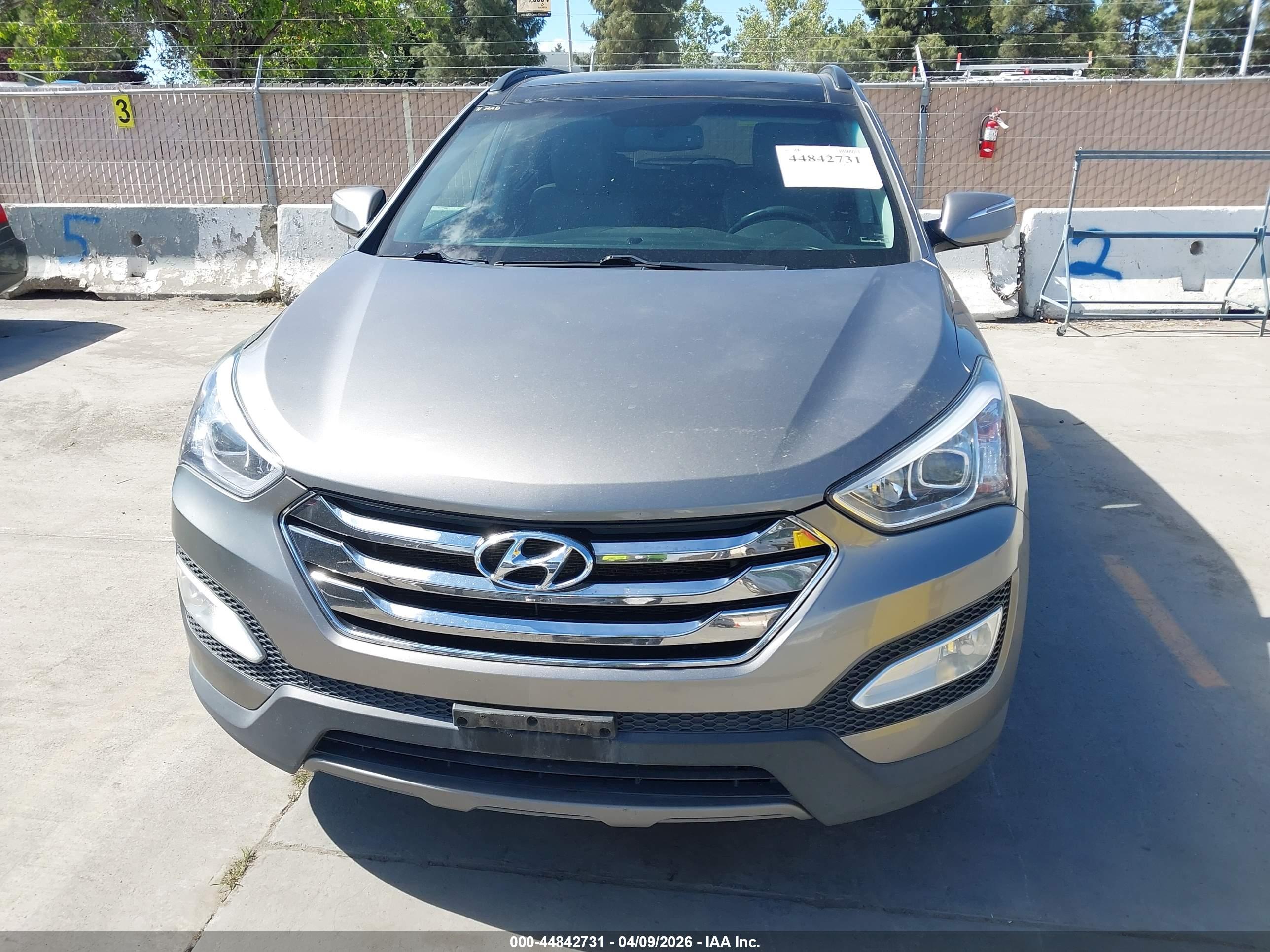 HYUNDAI SANTA image 6