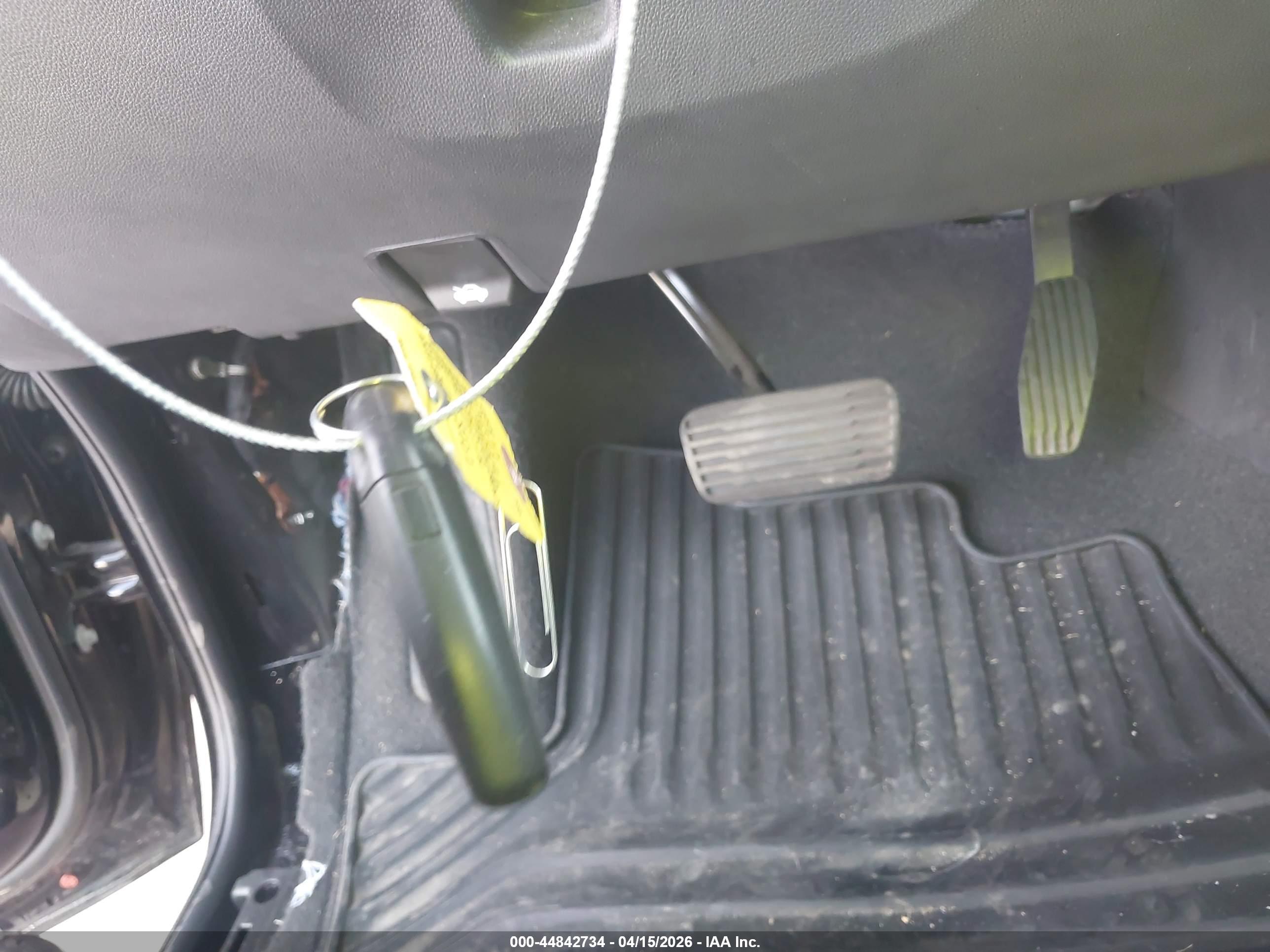 CHEVROLET SILVERADO image 11
