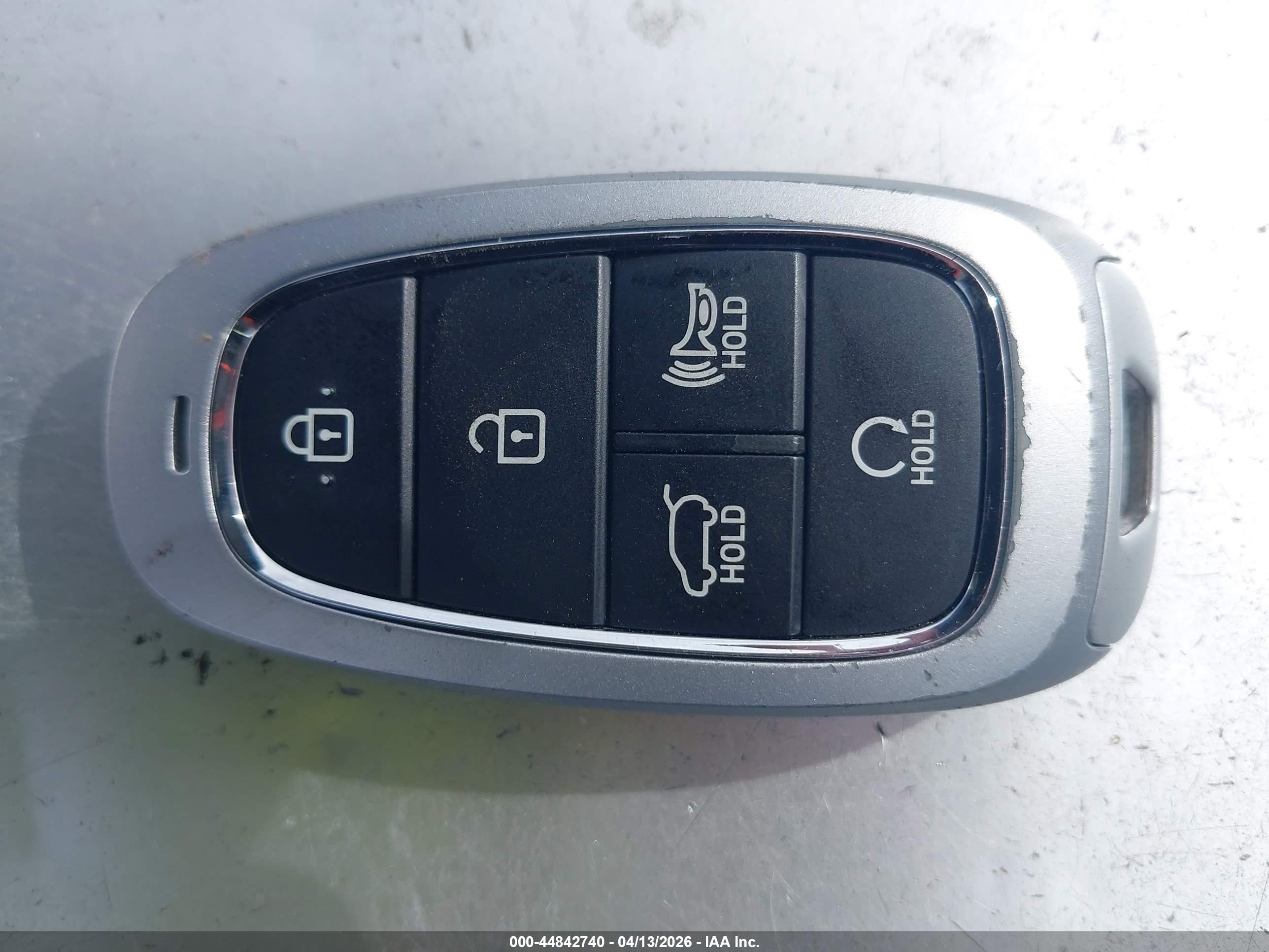 HYUNDAI TUCSON image 11