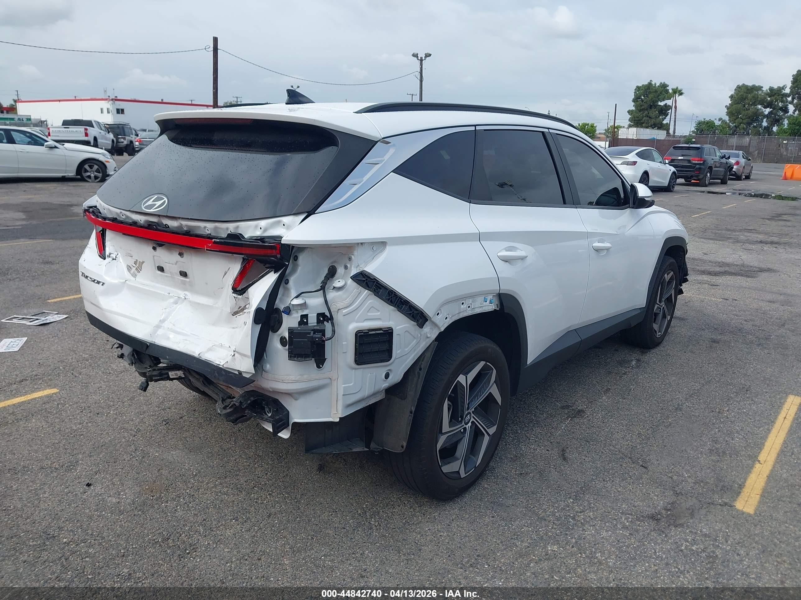 HYUNDAI TUCSON image 4