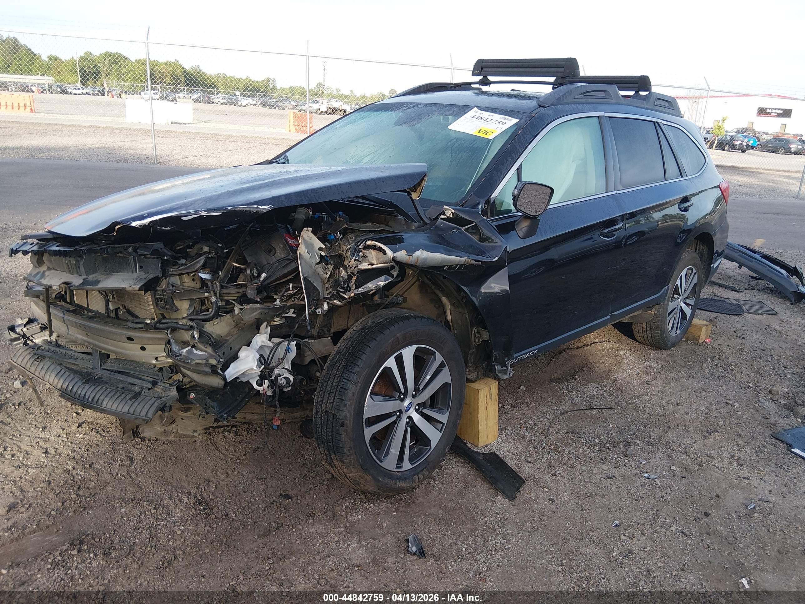 SUBARU OUTBACK image 2