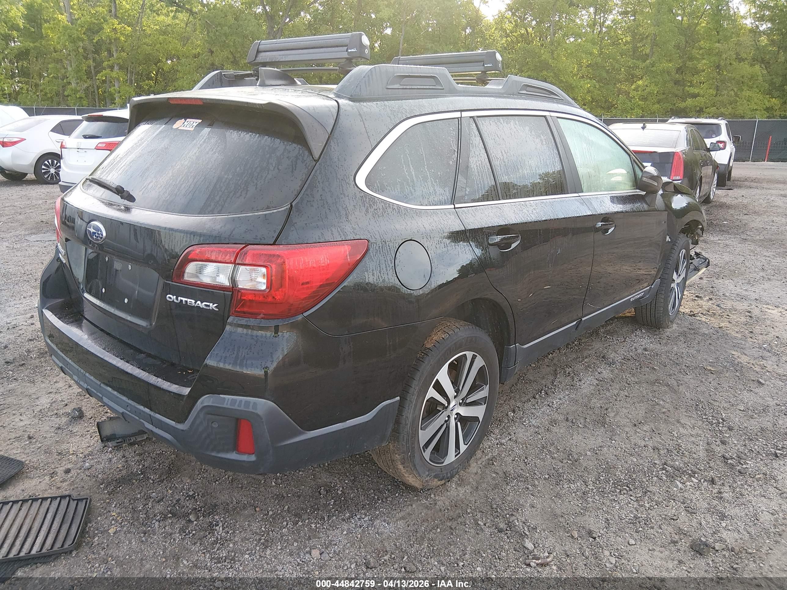 SUBARU OUTBACK image 4