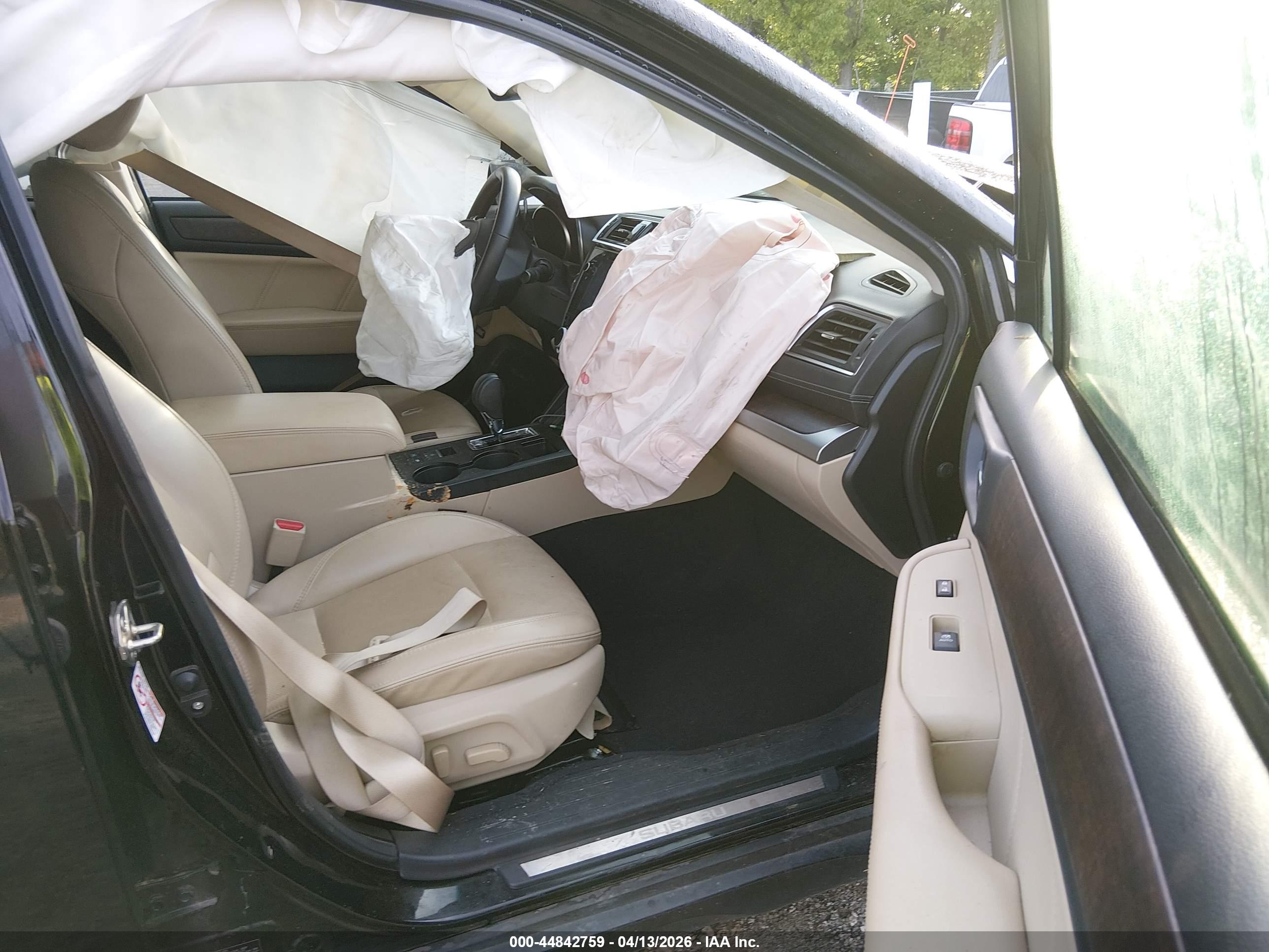 SUBARU OUTBACK image 5