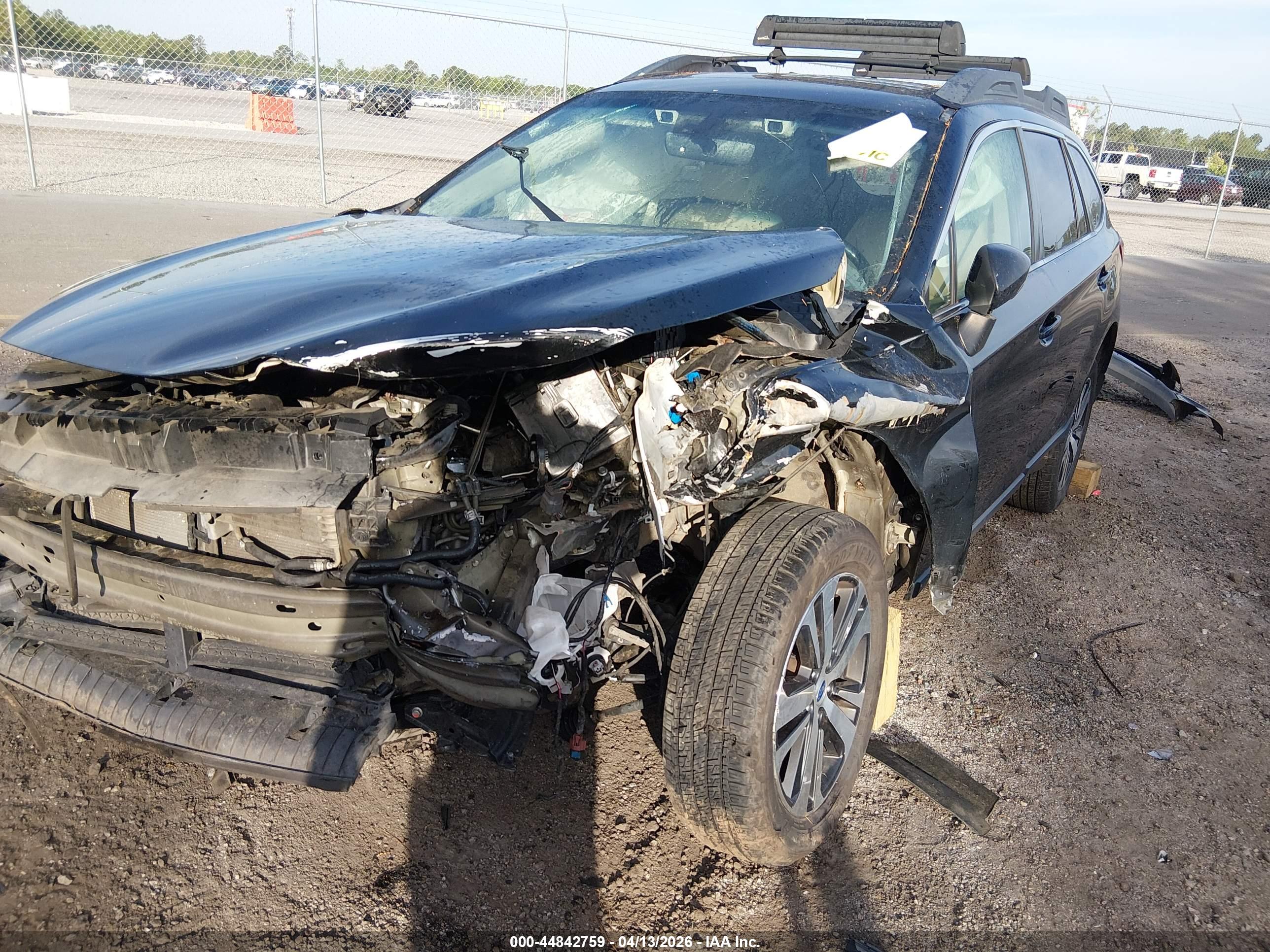 SUBARU OUTBACK image 6