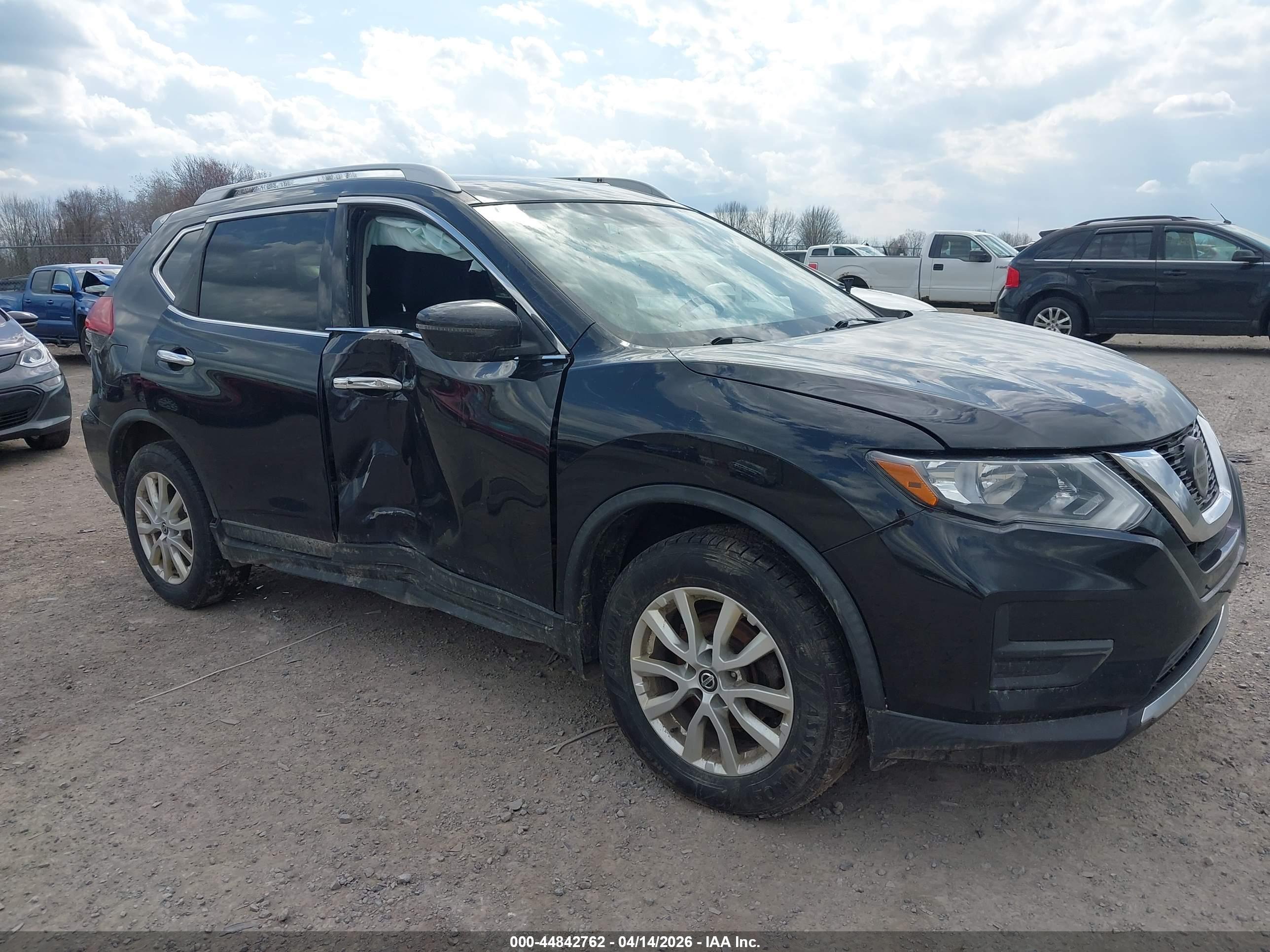 NISSAN ROGUE image 6
