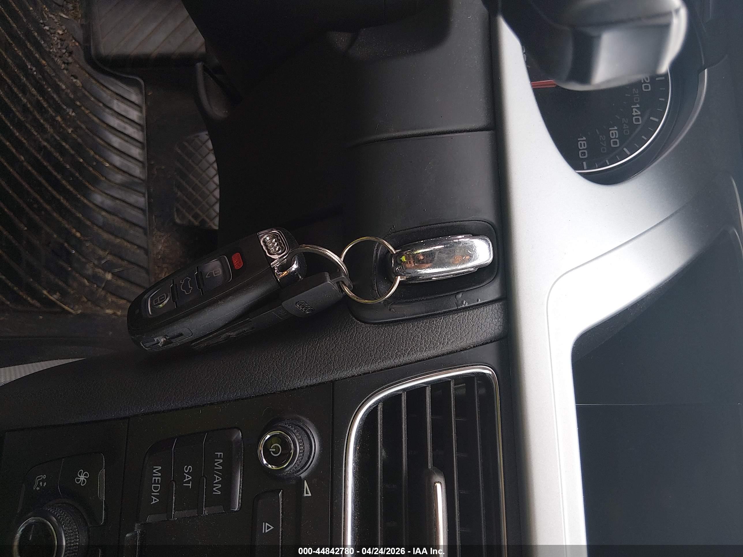AUDI A4 image 11