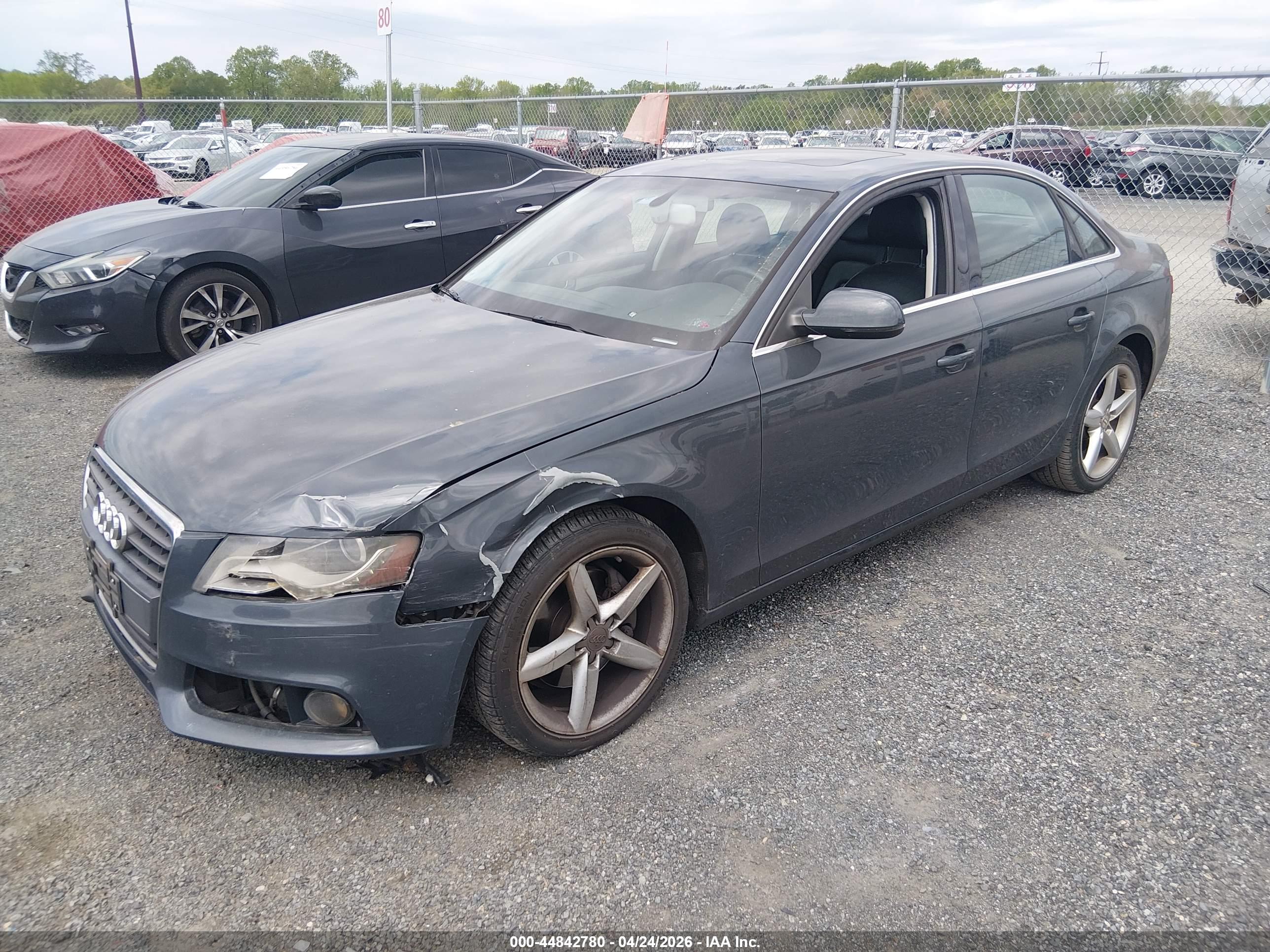 AUDI A4 image 2
