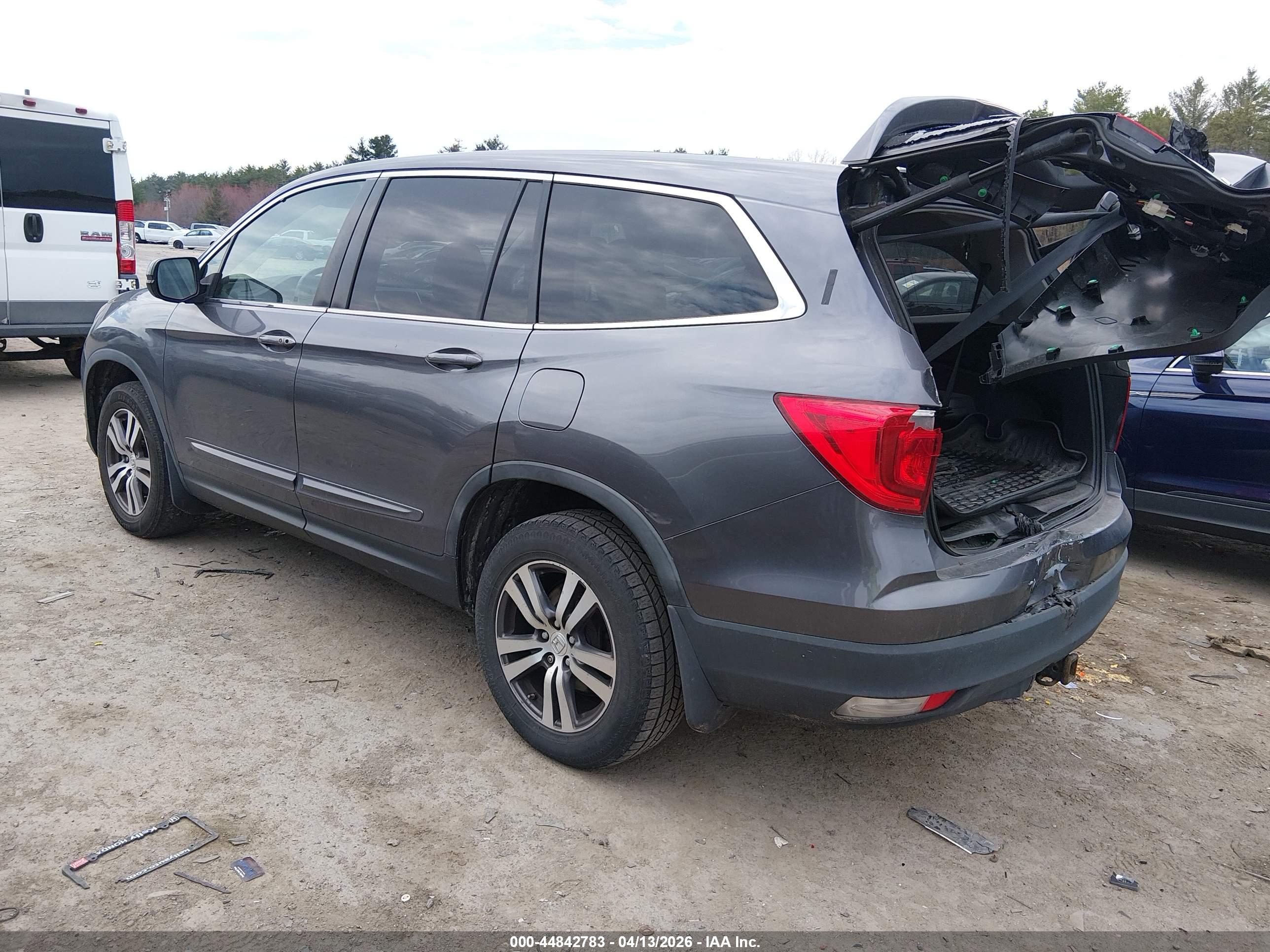 HONDA PILOT image 3
