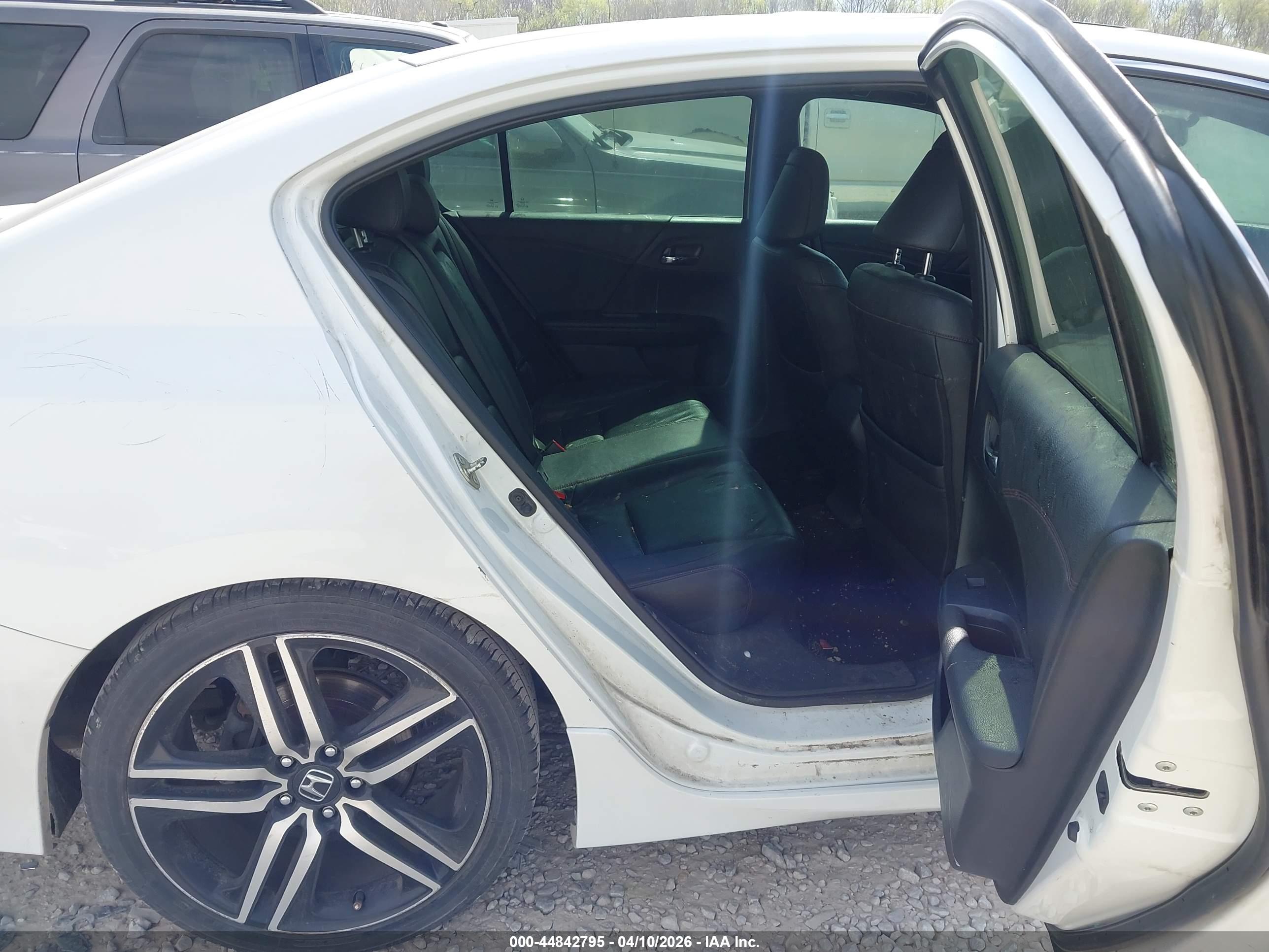 HONDA ACCORD image 8