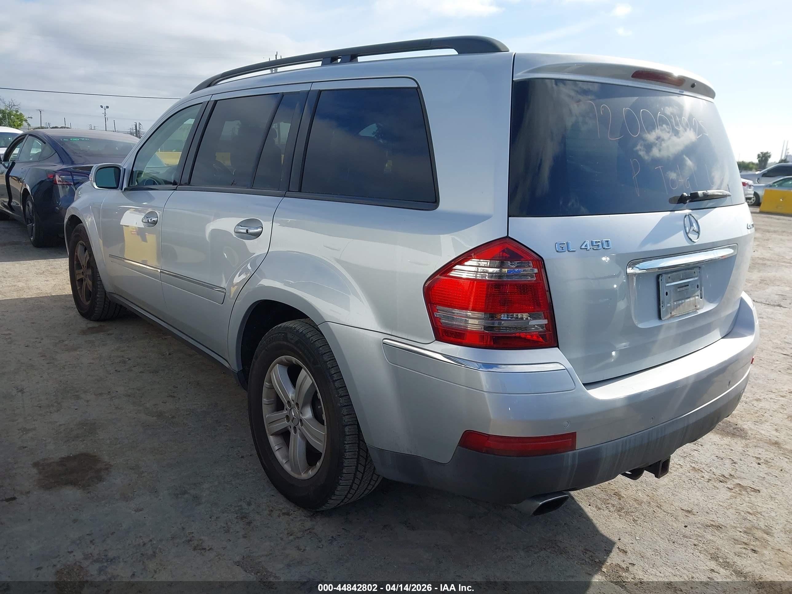 MERCEDES-BENZ GL image 3