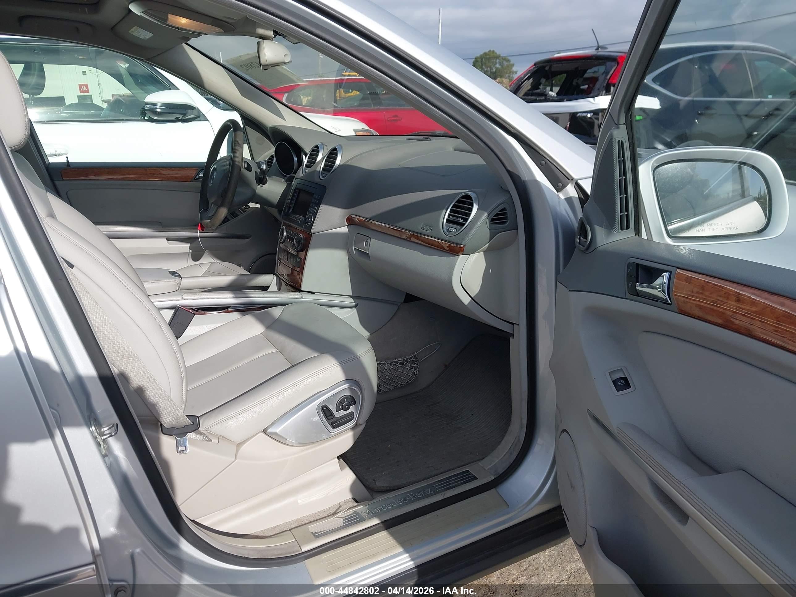 MERCEDES-BENZ GL image 5
