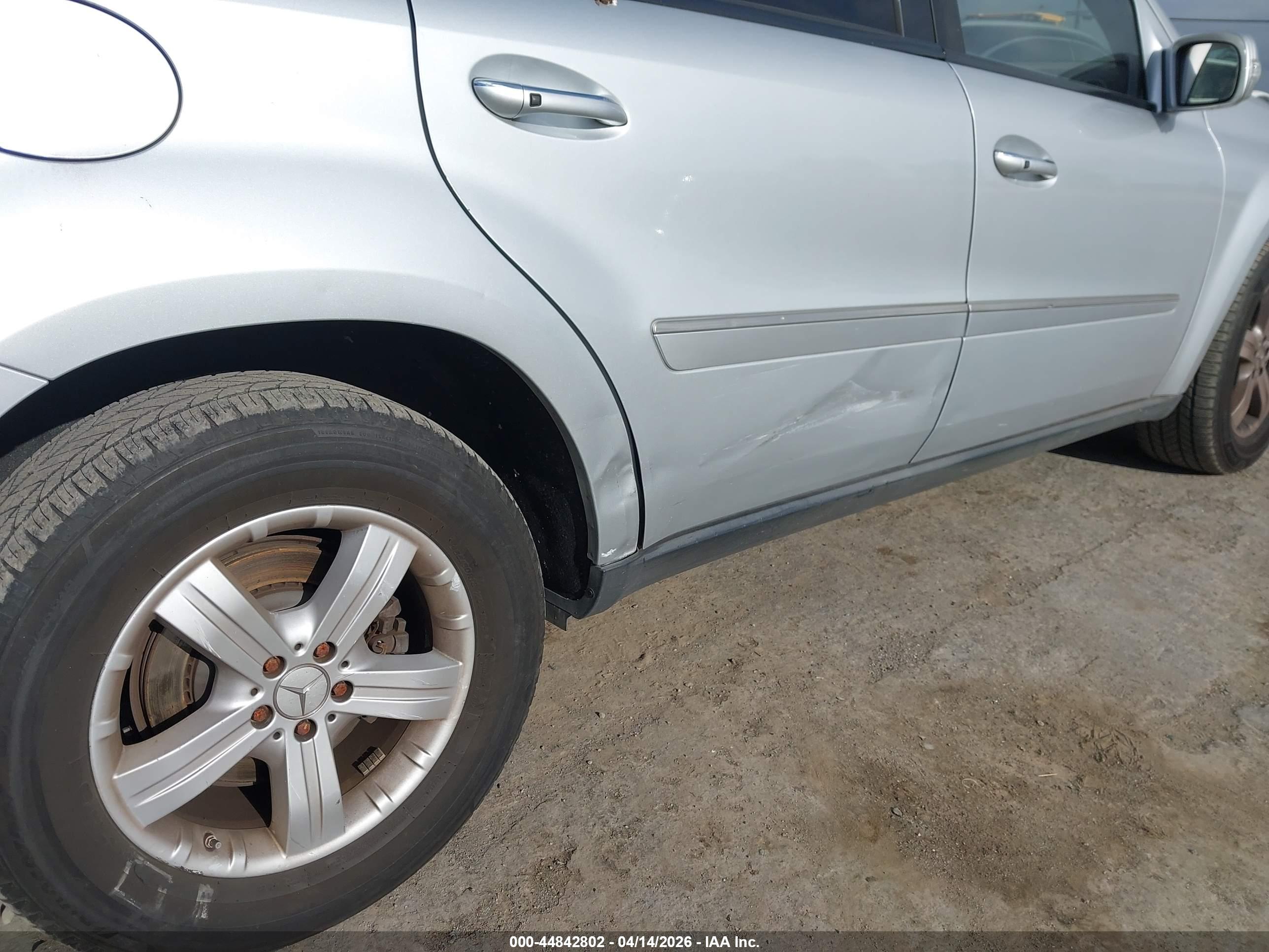 MERCEDES-BENZ GL image 6