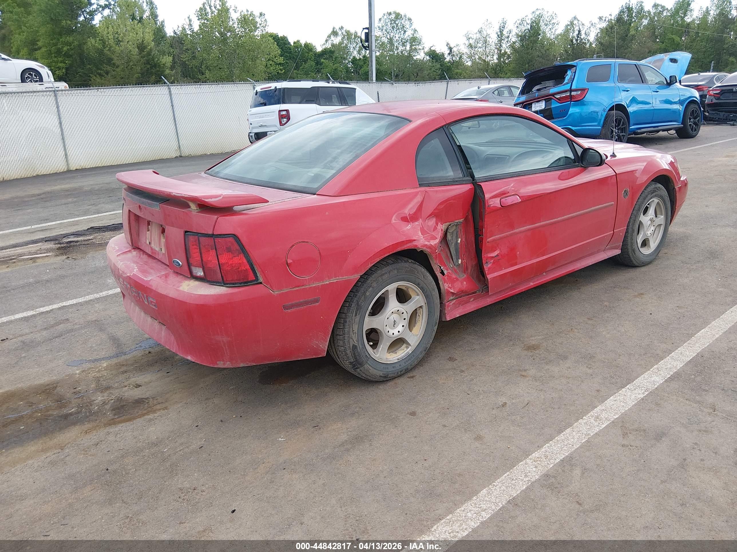 FORD MUSTANG image 4