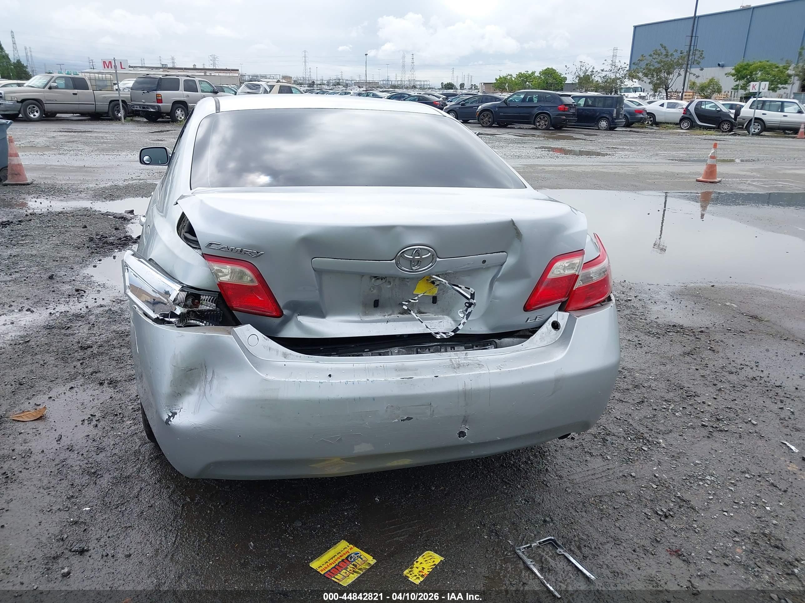 TOYOTA CAMRY image 6