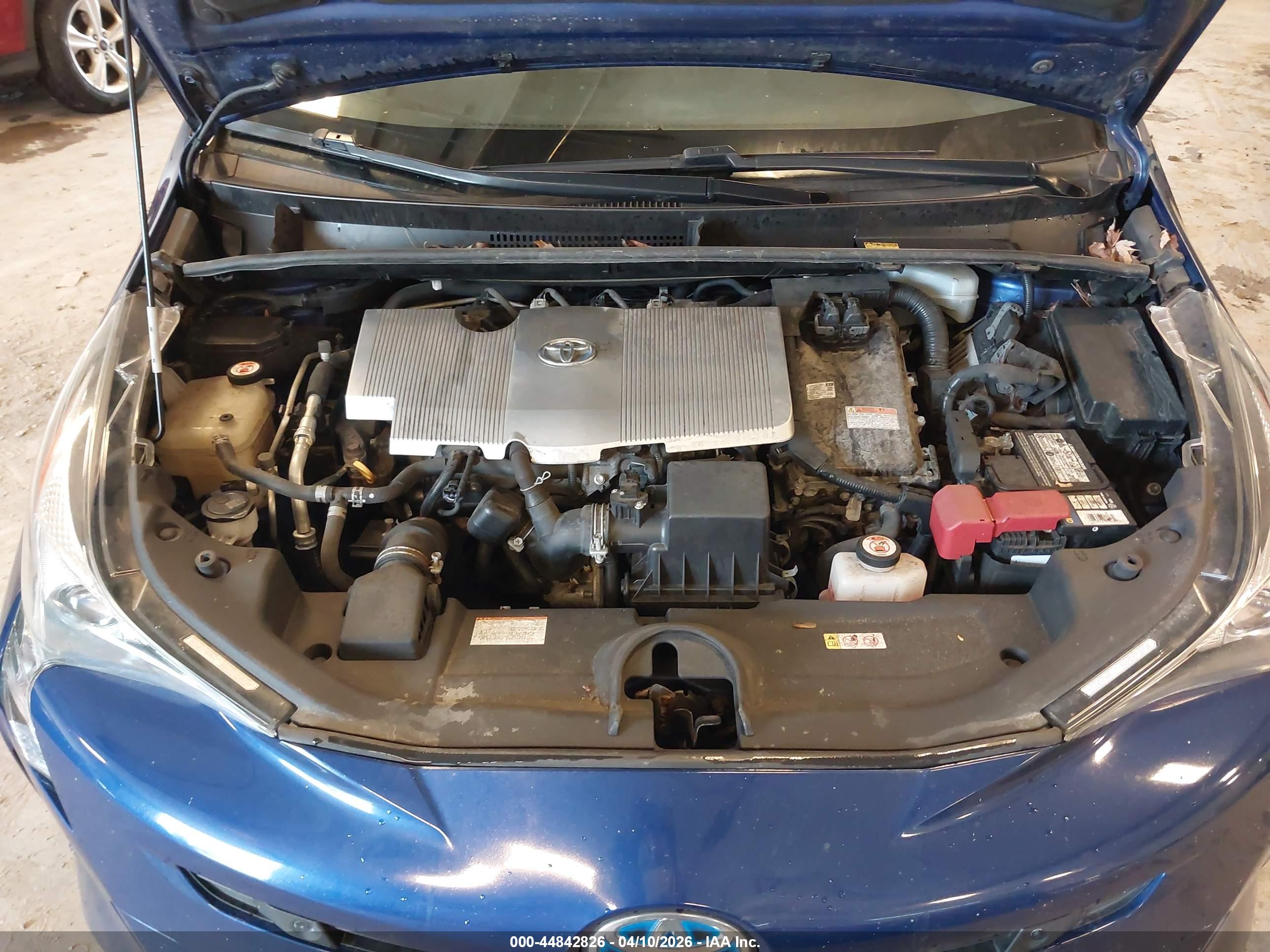TOYOTA PRIUS image 10